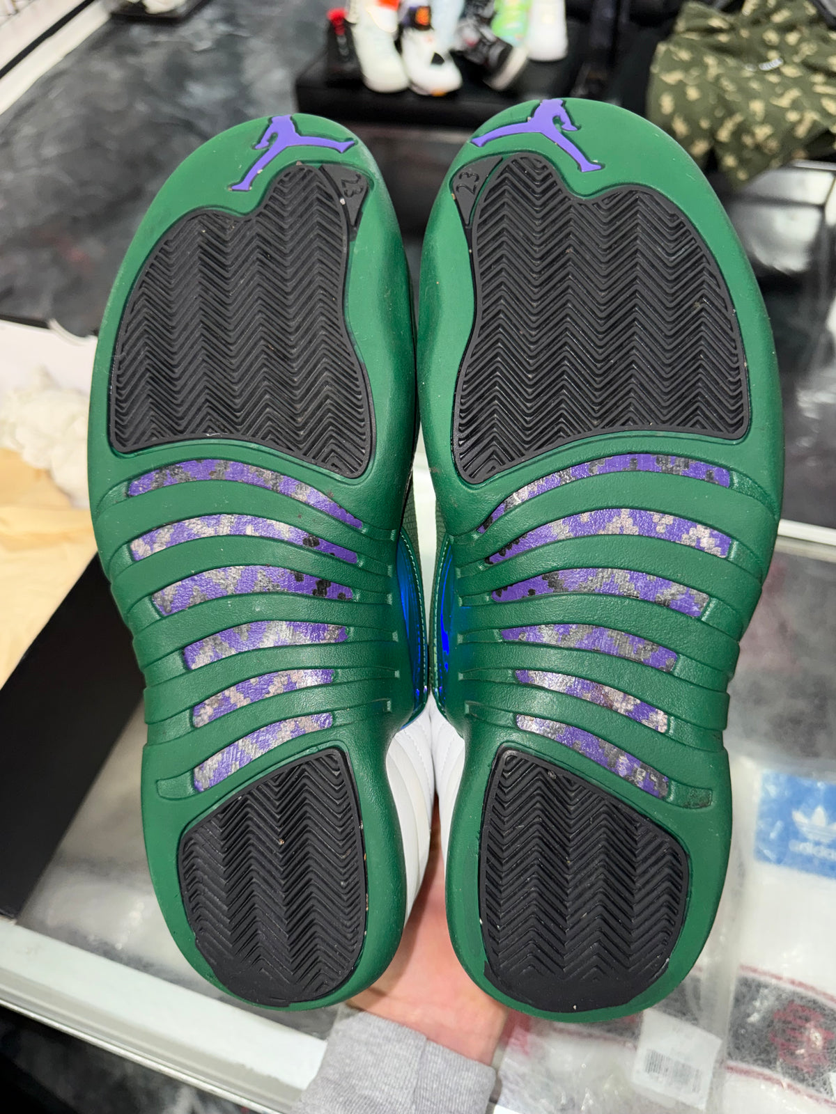 Air Jordan 12 Bucks sneaker, pre-owned, size 9.5 – view 7