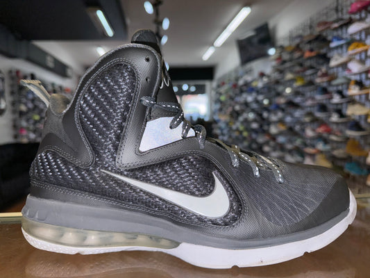 Size 10 Nike Lebron 9 “Cement Grey” (MAMO)