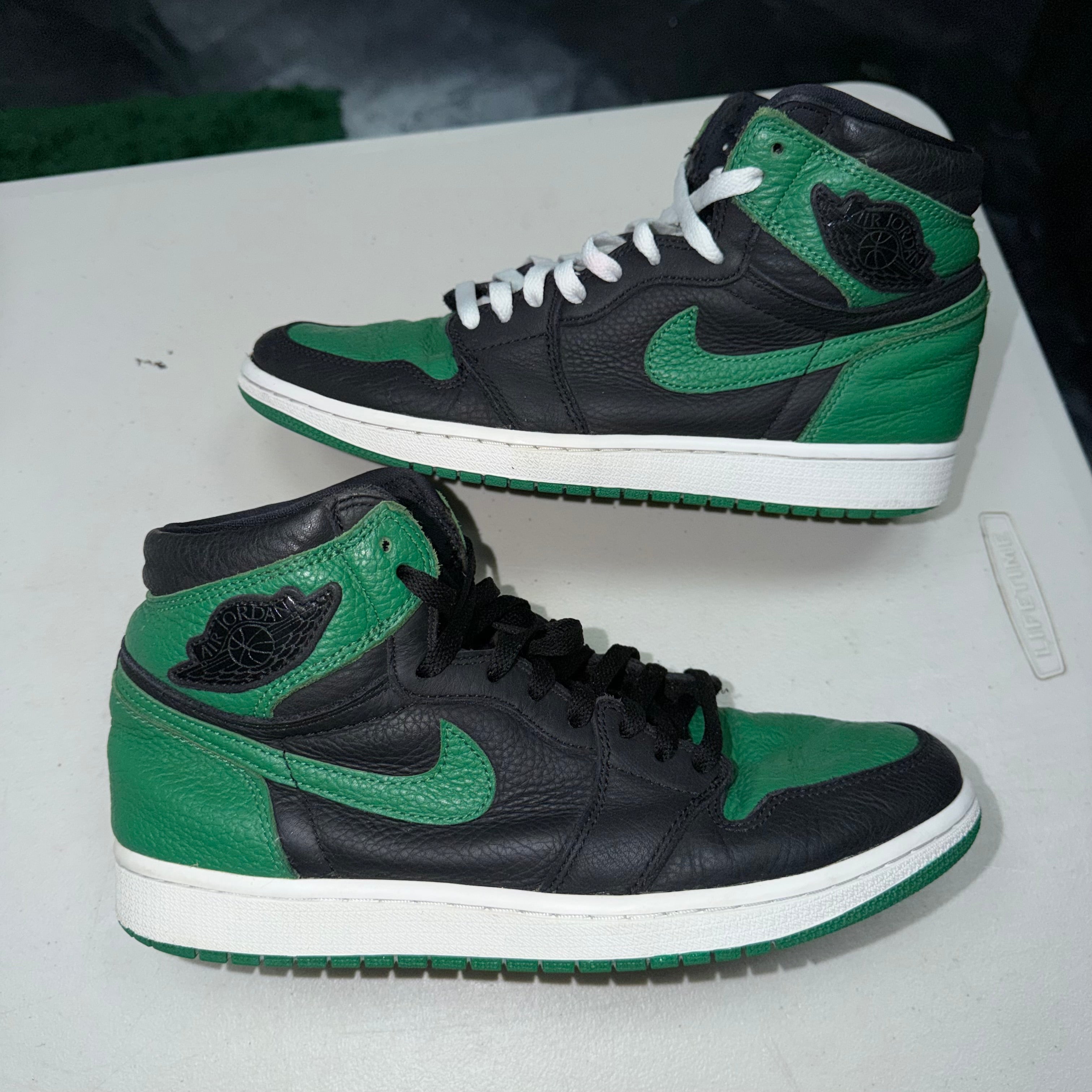 Size 9.5 Air Jordan 1 "Pine Green" - NB