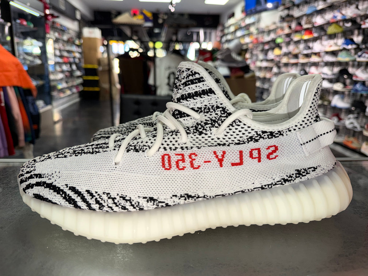 Adidas Yeezy Boost 350 V2 Zebra sneaker, worn 1x, size 12 – view 3
