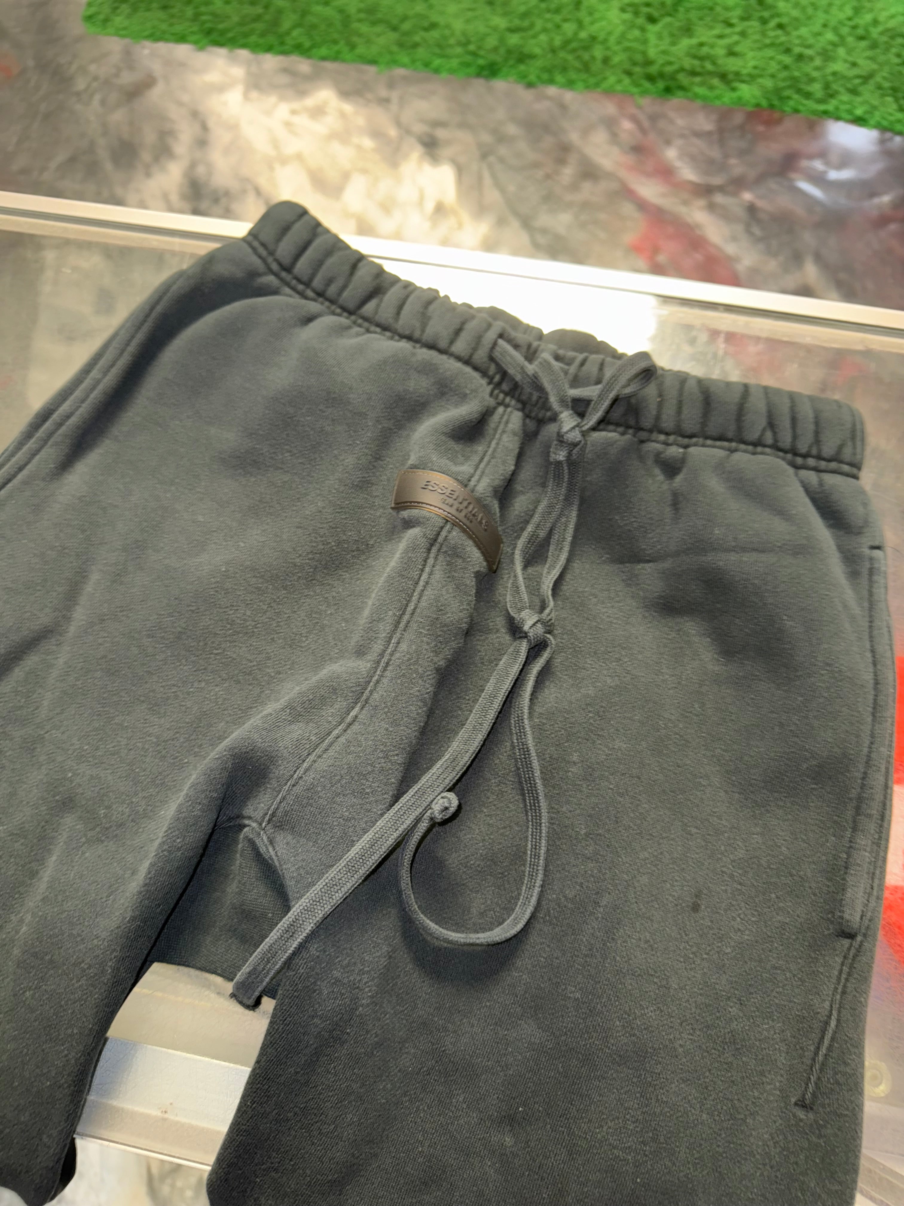 X-Small Essentials FOG Sweatpant "Black"