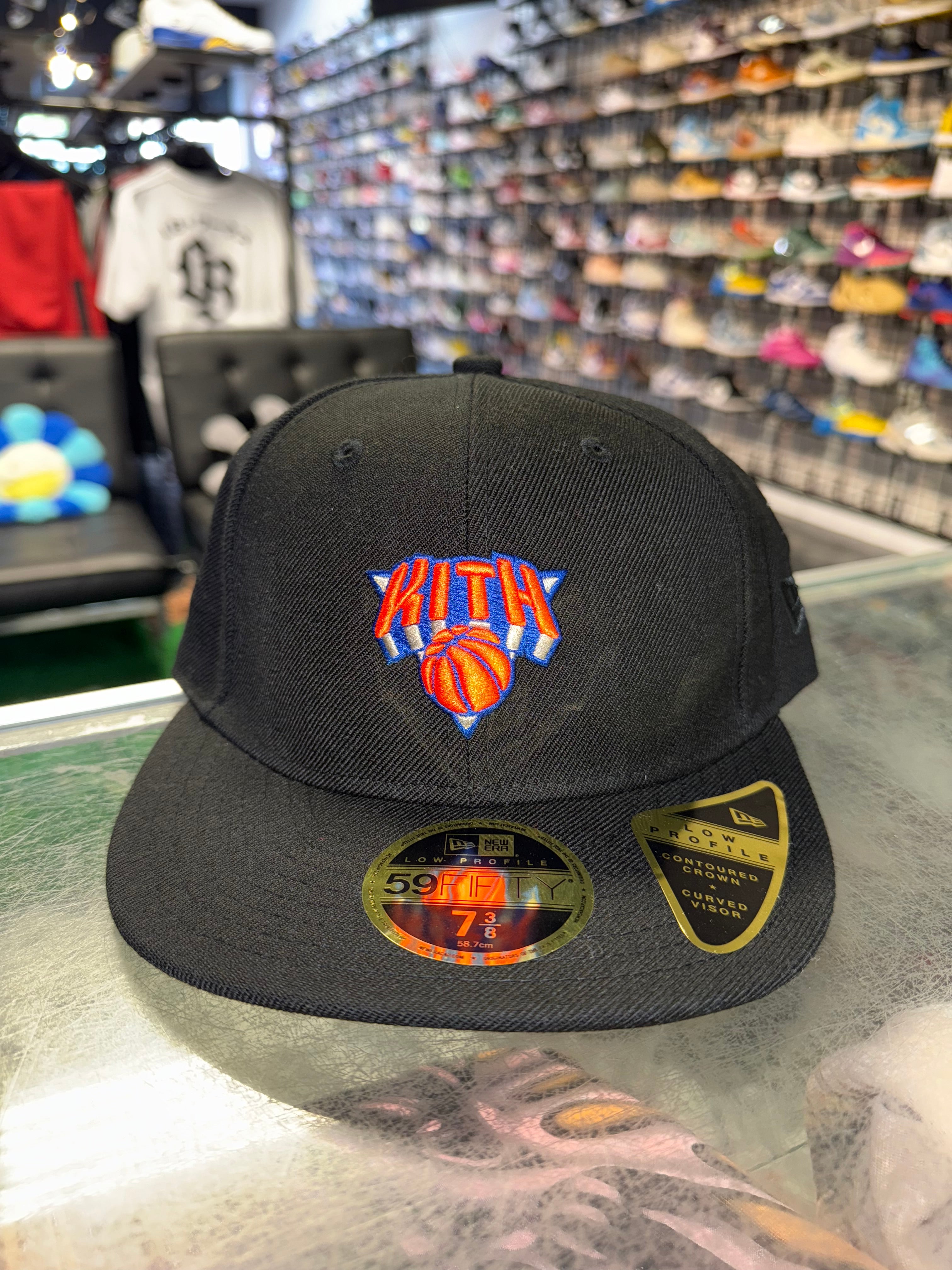 Size 7 3/8 Kith Knicks New Era Fitted “Black” Brand New