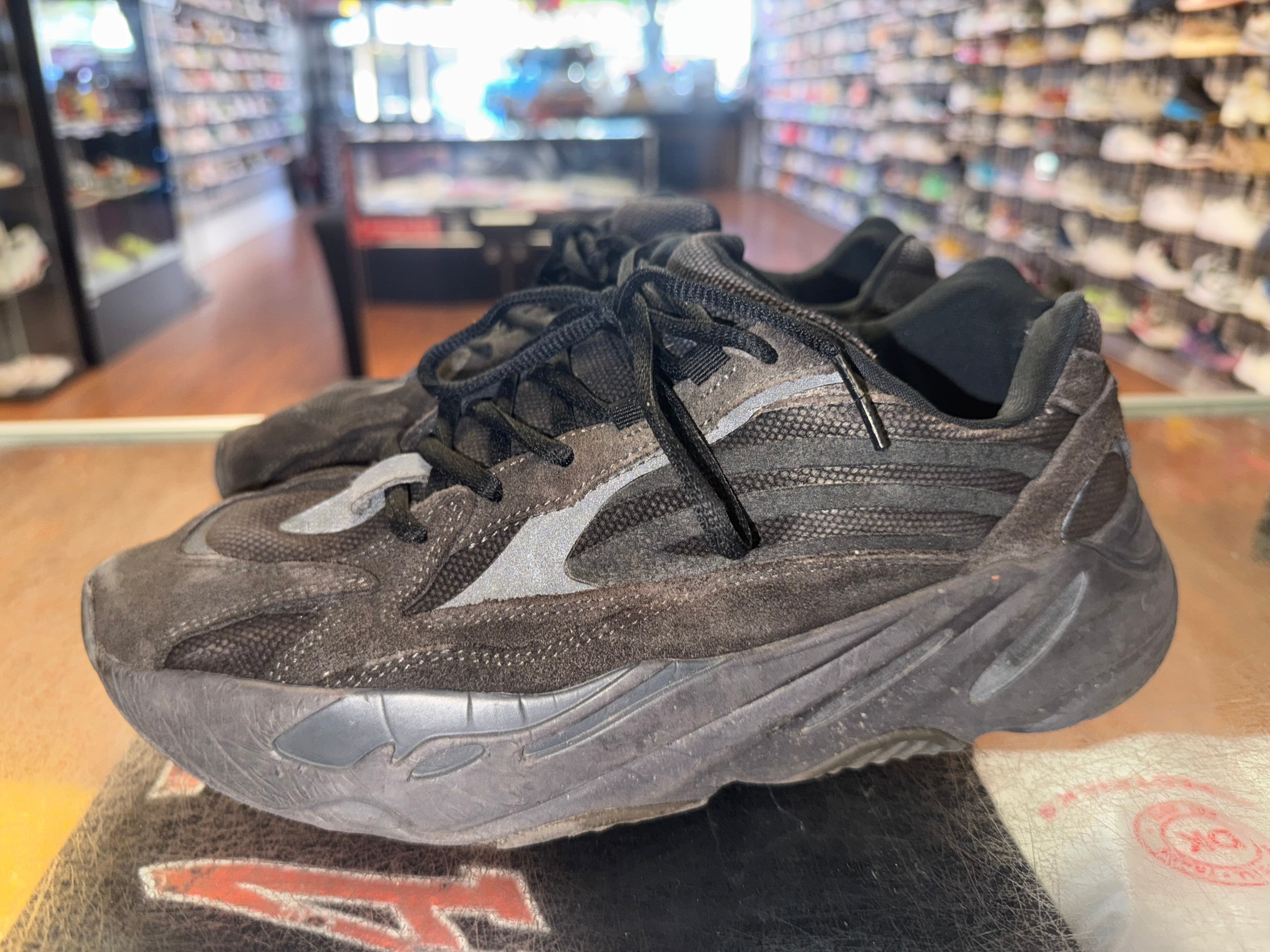 Size 8 Yeezy Boost 700 "Vanta" - NB