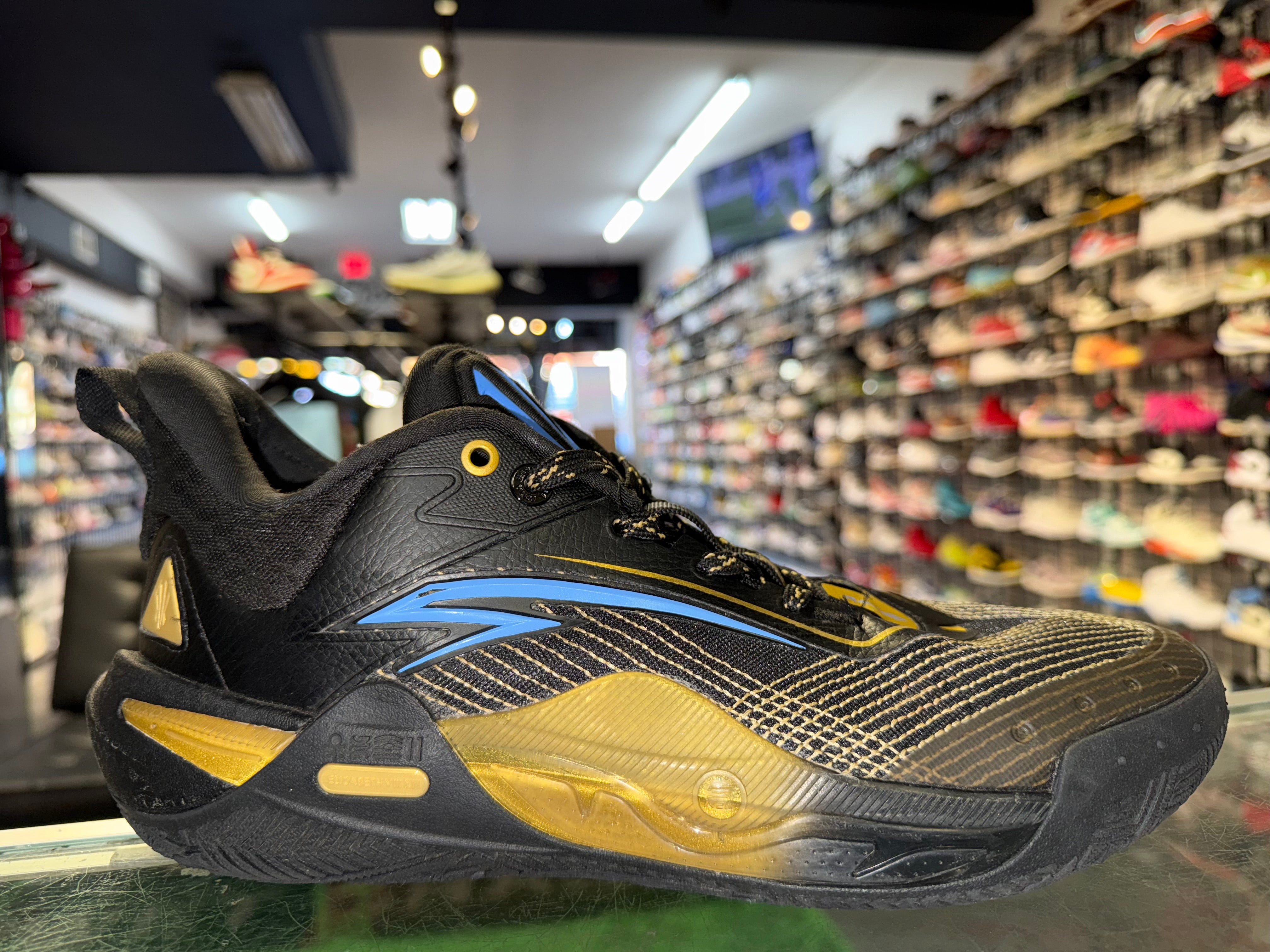 Size 9.5 Anta Kai 1 Speed "North Star"