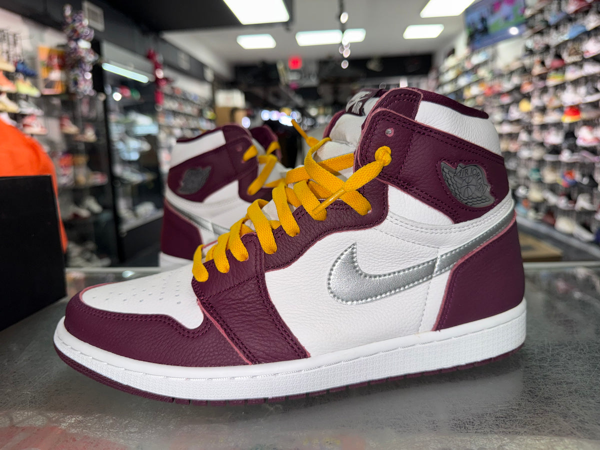 Air Jordan 1 Bordeaux sneaker, pre-owned, size 11 – view 2