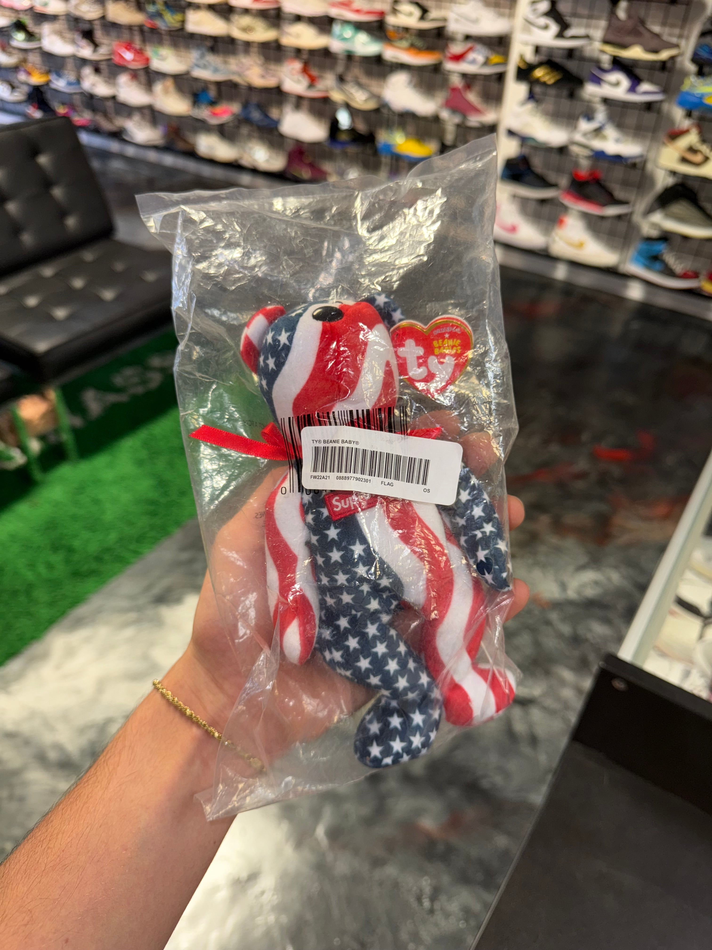Supreme ty Beanie Baby “USA” Brand New