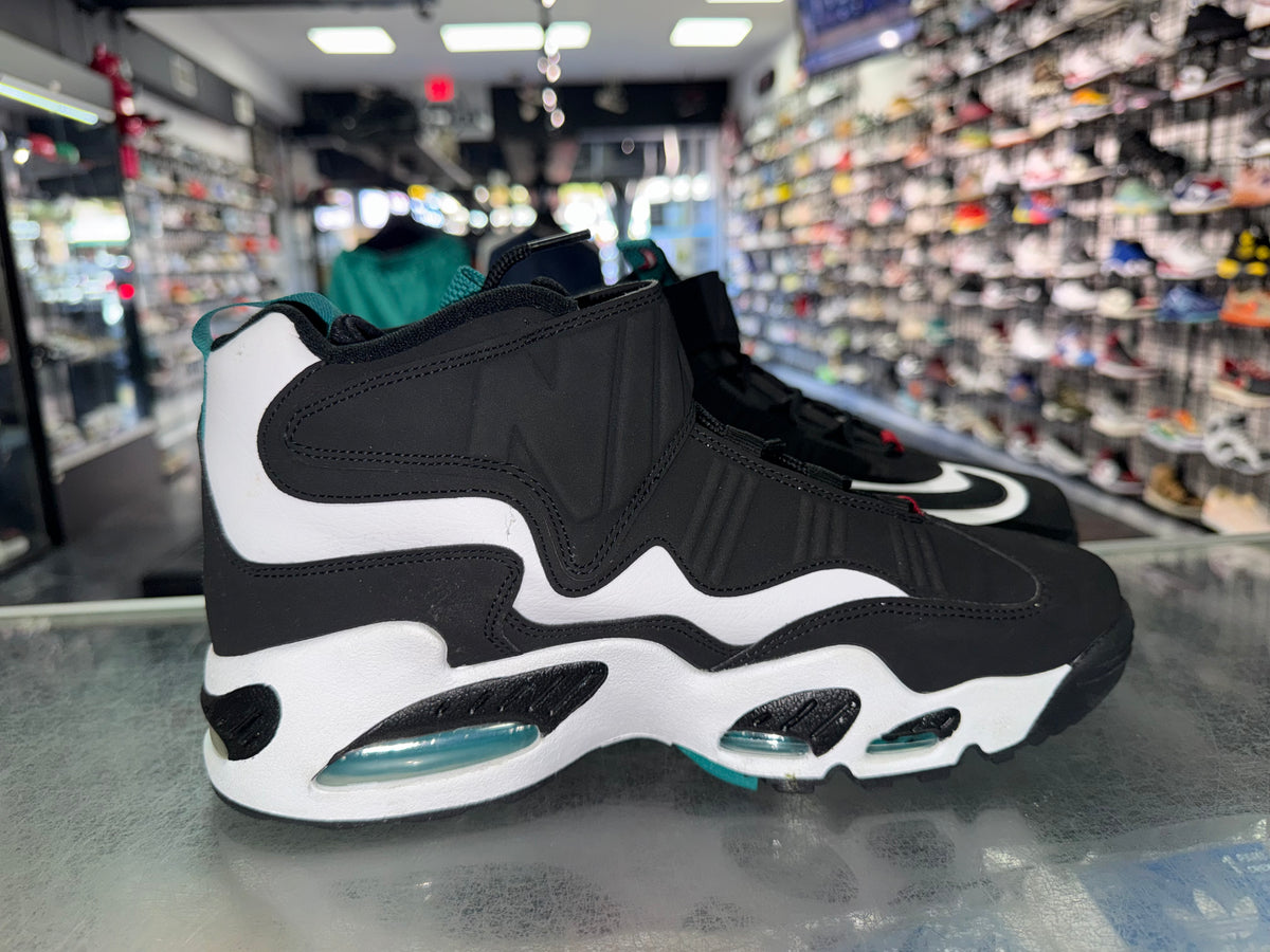 Air Griffey Max 1 Freshwater sneaker, pre-owned, size 9.5 – view 3