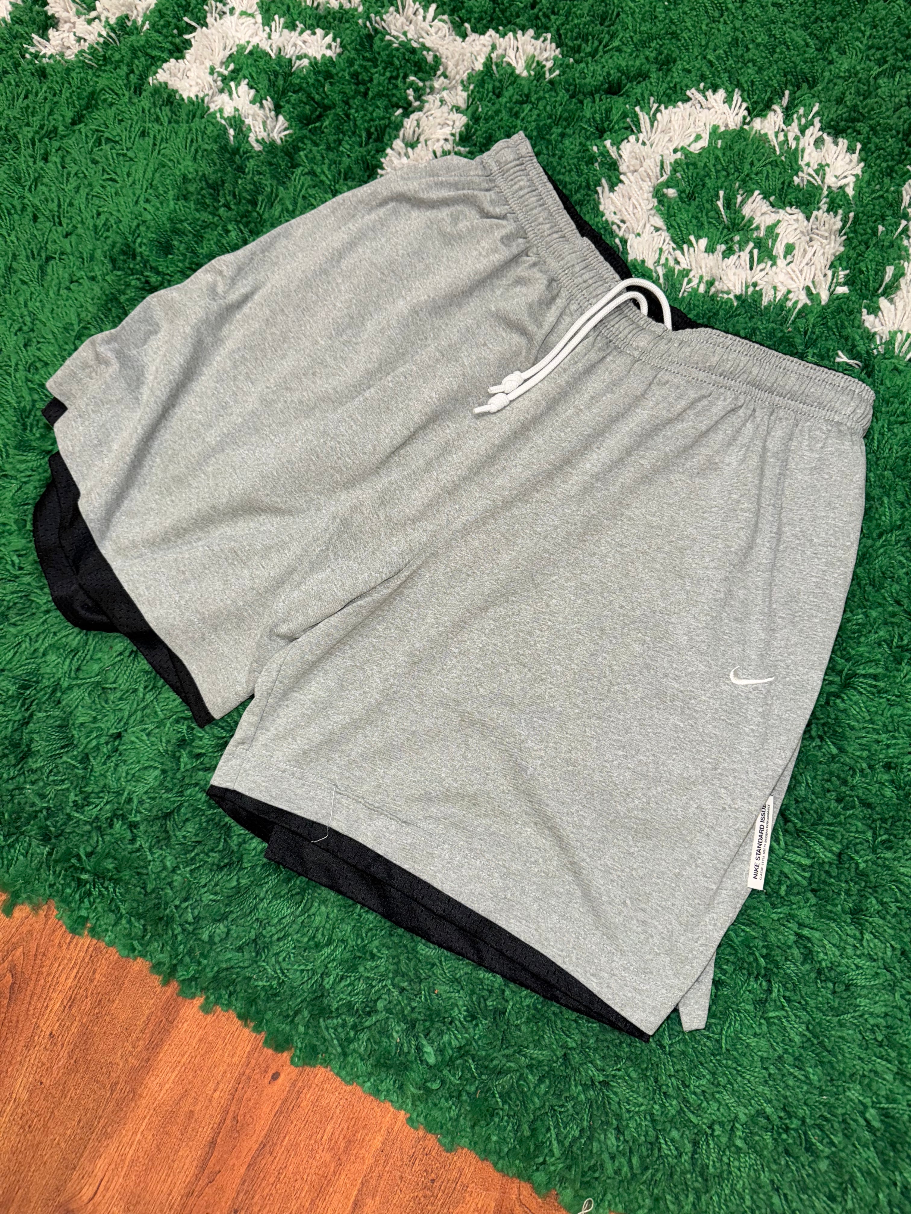 Size L Nike NY vs NY Exclusive Shorts “Reversable”
