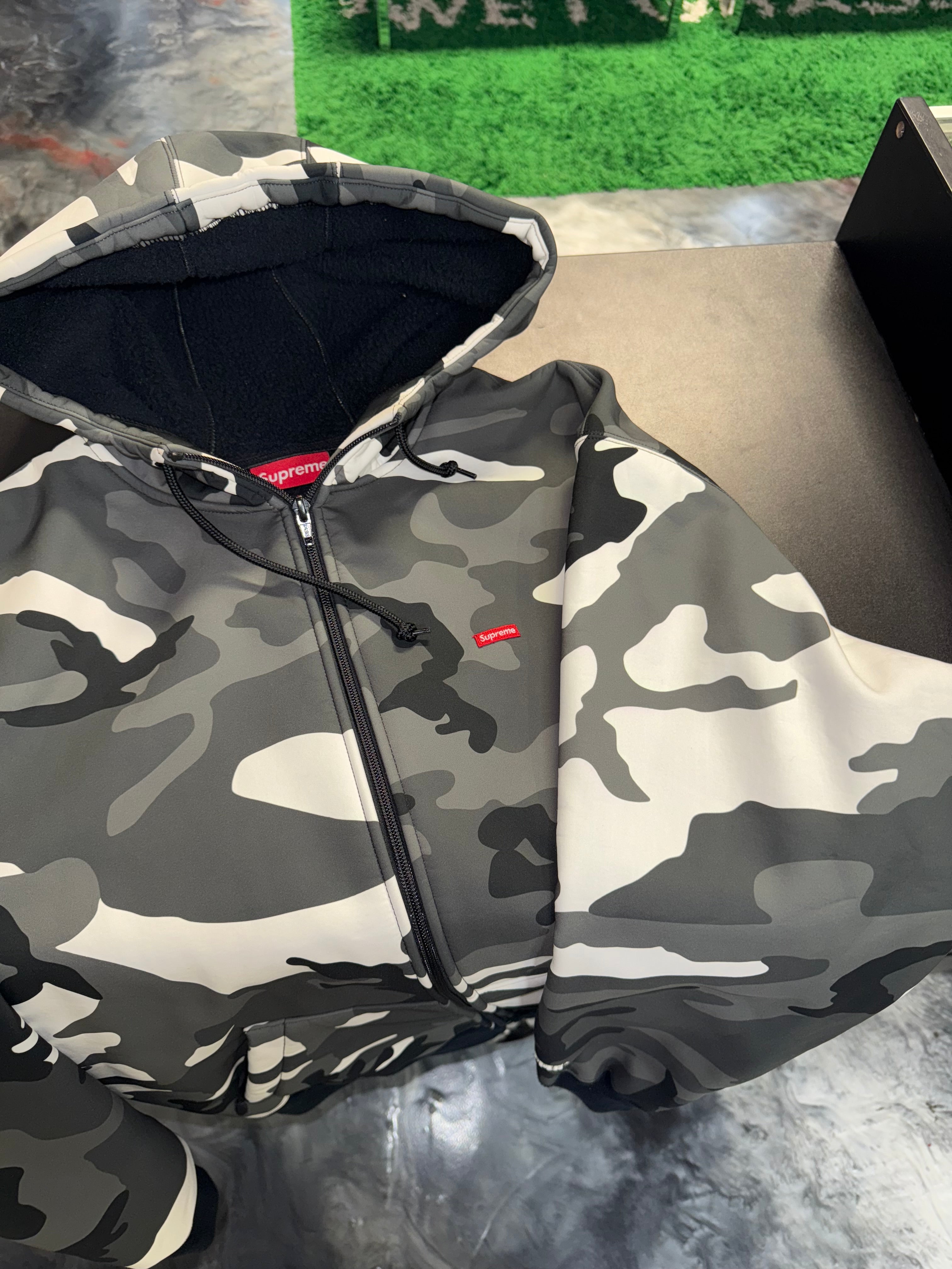 Size L Supreme Windstoppper Zip Up “Camo”