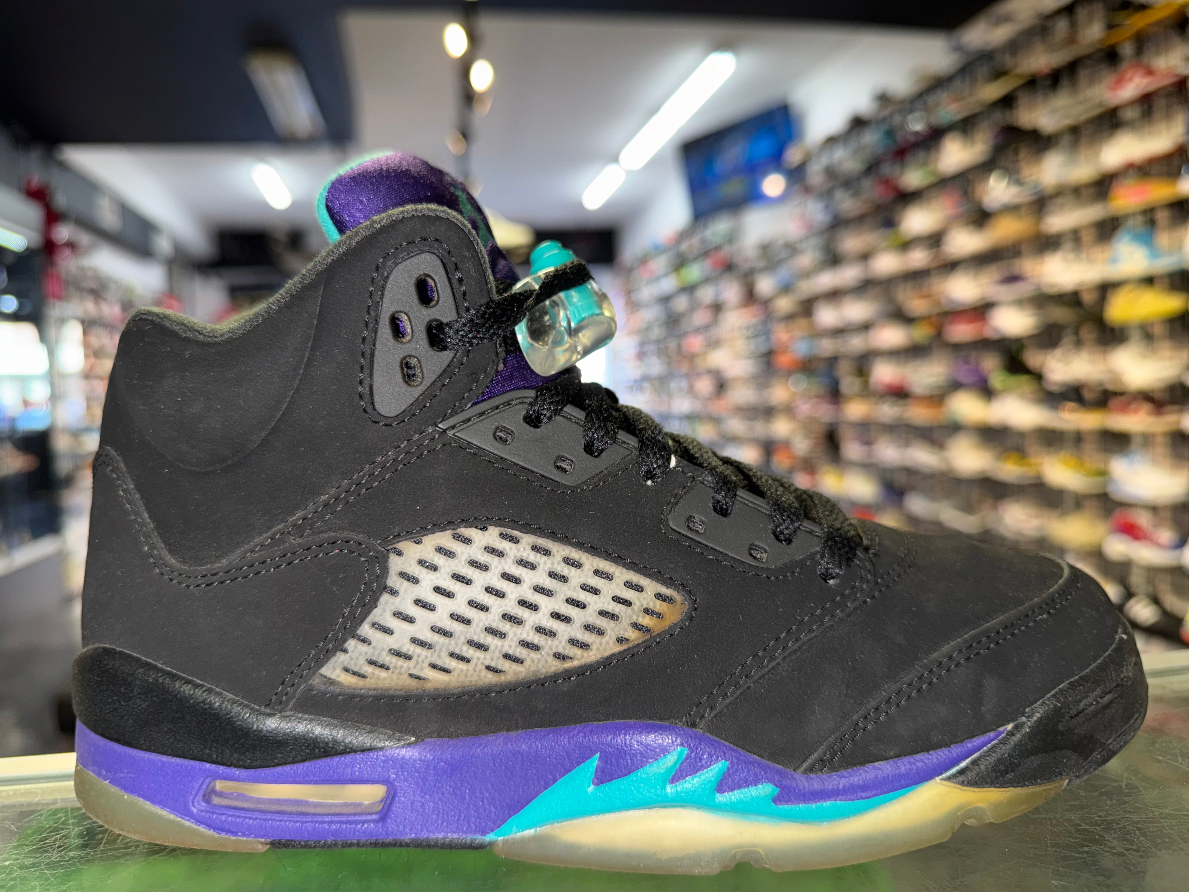 Size 5y Air Jordan 5 "Black Grape"