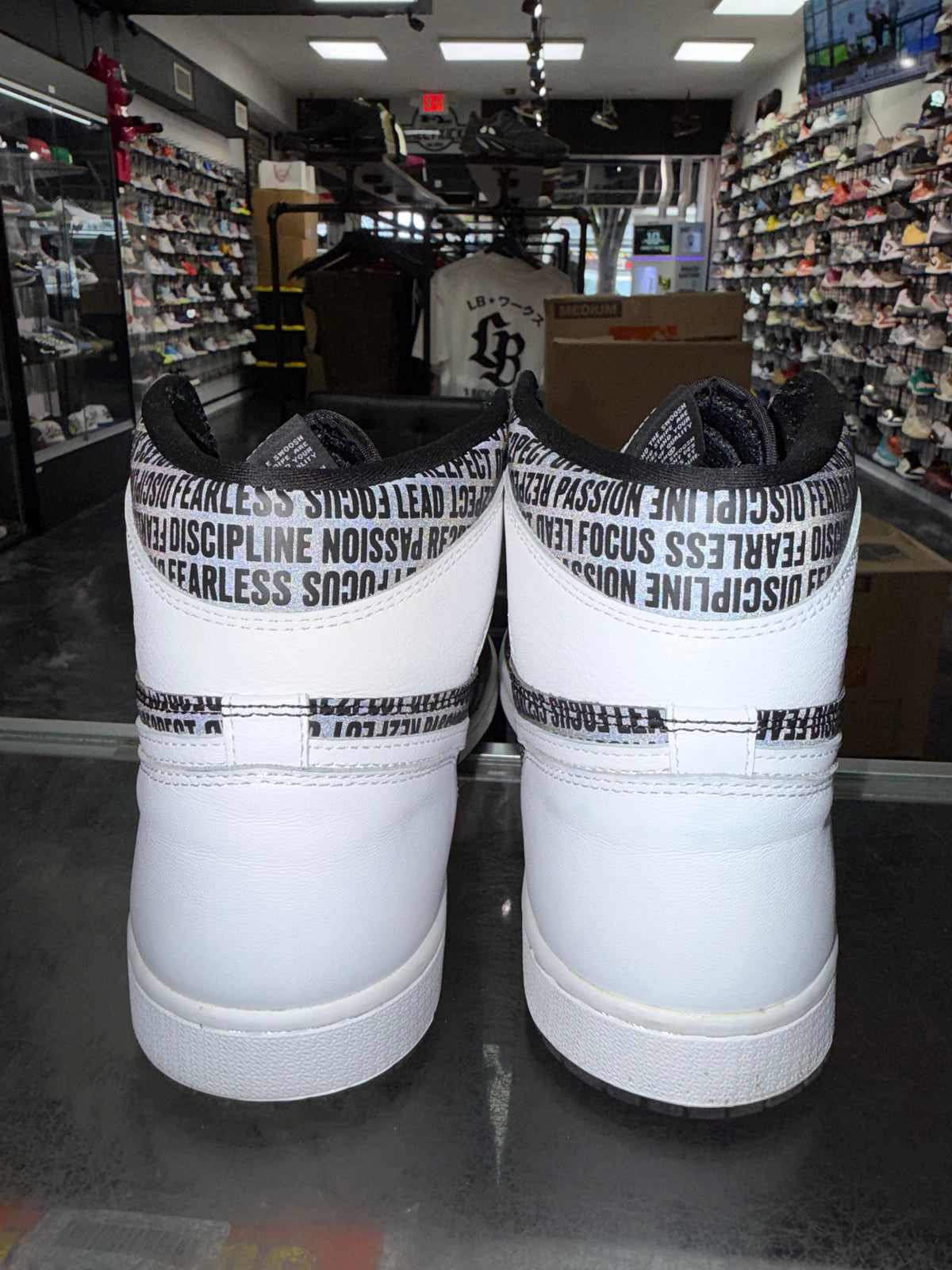 Air Jordan 1 Derek Jeter RW2PECT sneaker, pre-owned, size 11 – view 6