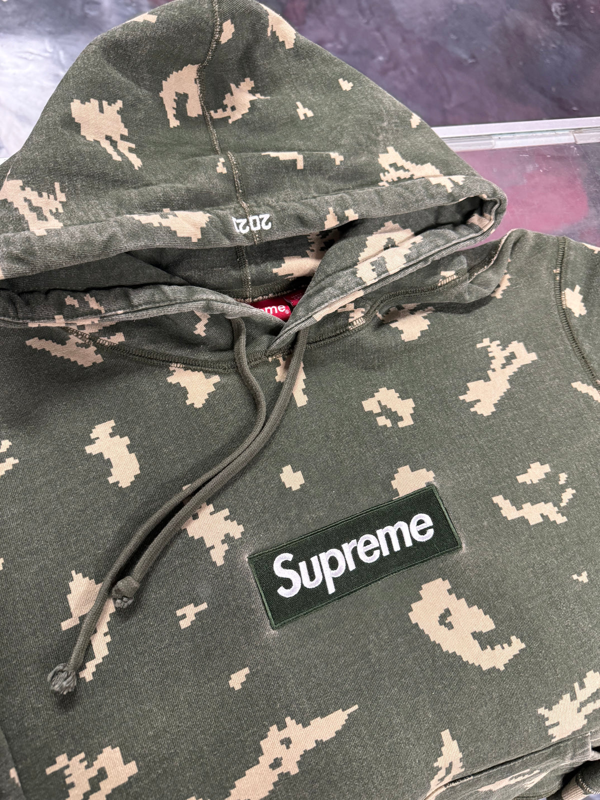 Supreme Box Logo Hoodie Digi Camo, pre-owned, size M – view 3