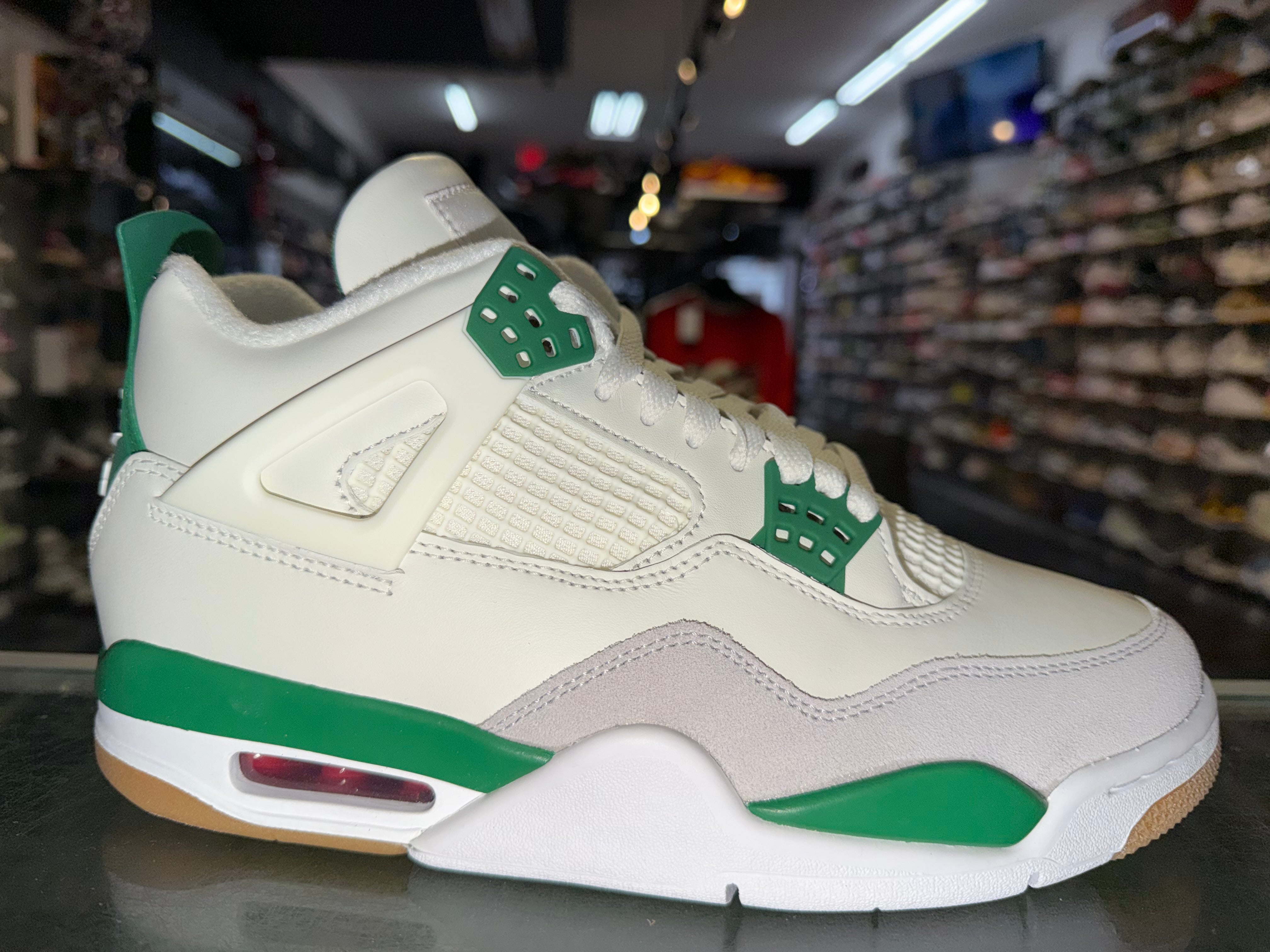 Size 8 Air Jordan 4 SB "Pine Green" Brand New