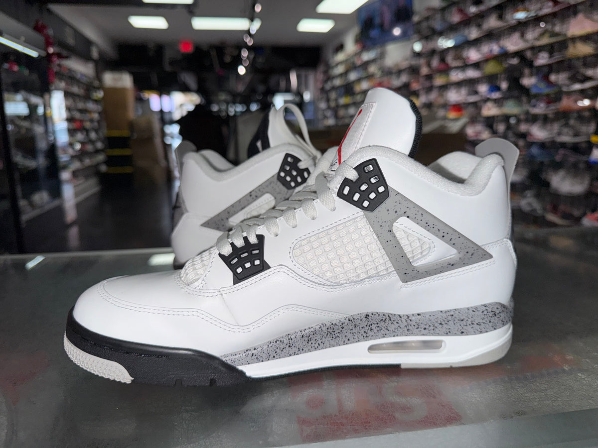 Air Jordan 4 White Cement sneaker, pre-owned, size 10.5 – view 4