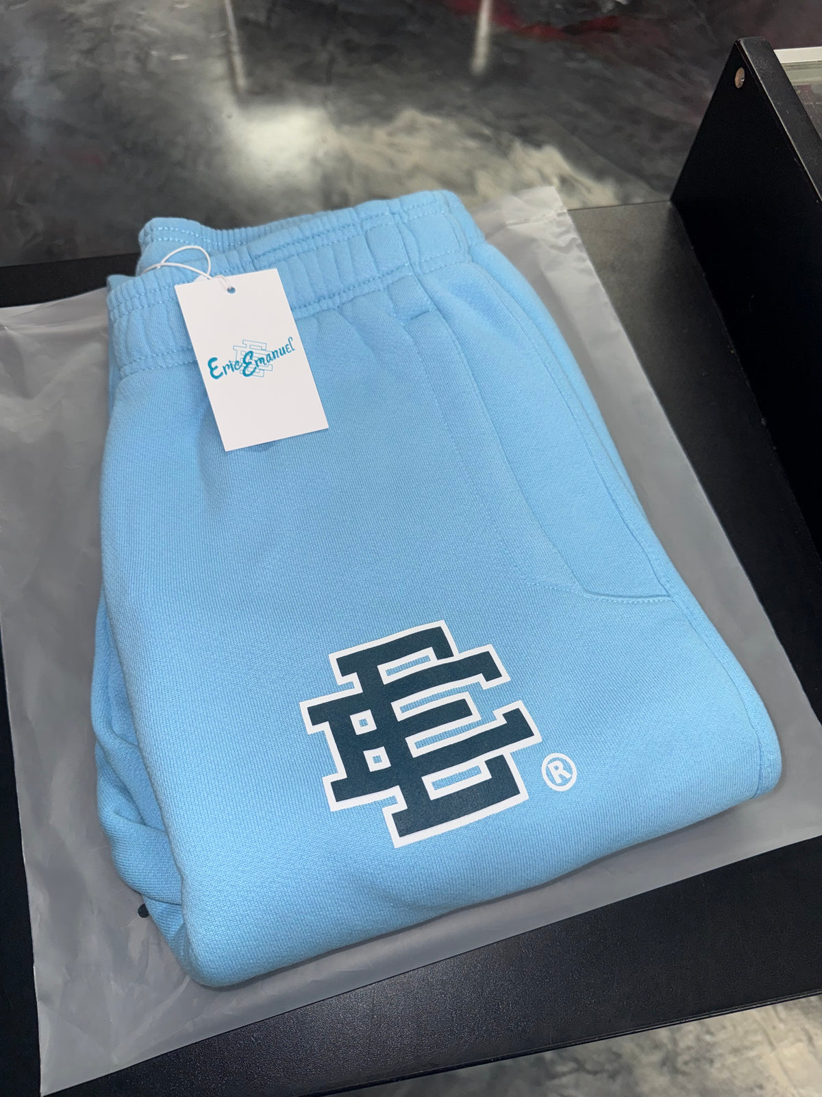 Size M Eric Emanuel EE Sweatpants “UNC/Navy Blue” Brand New