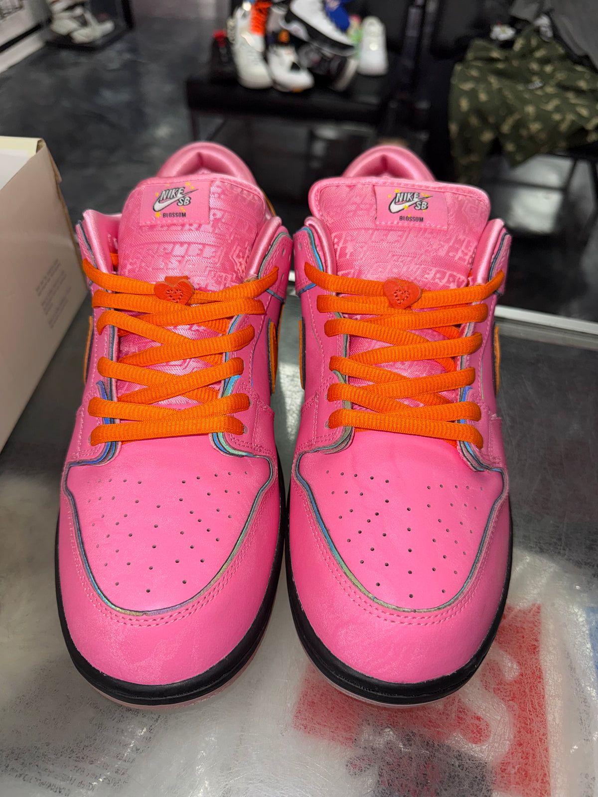 Nike Dunk Low SB The Powerpuff Girls Blossom sneaker, pre-owned, size 12 – view 5
