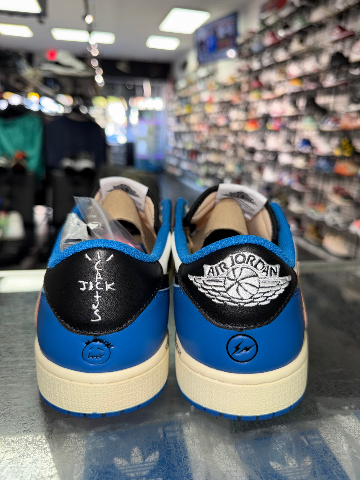 Air Jordan 1 Low Travis Scott Fragment sneaker, new, size 9 – view 3