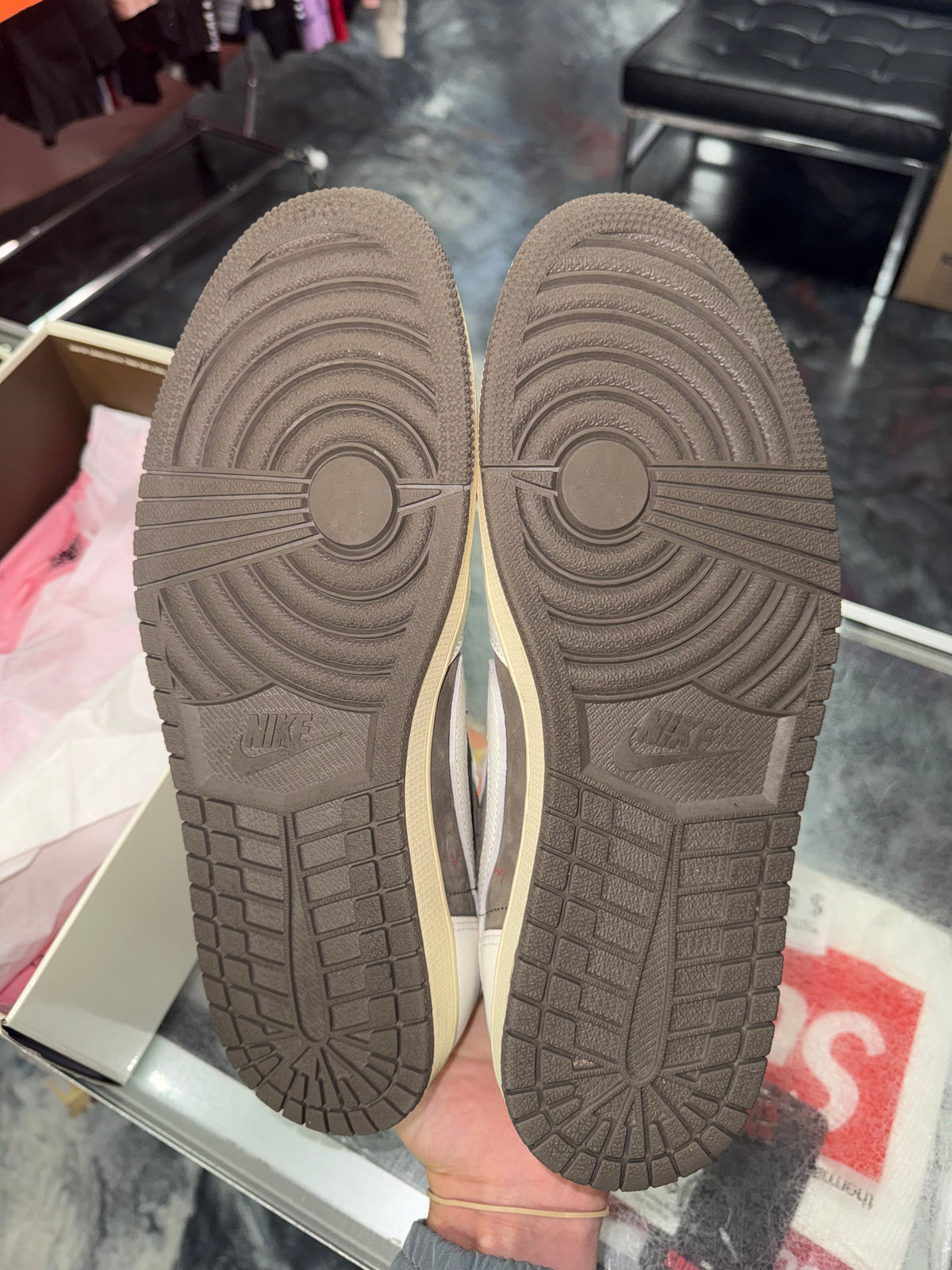 Air Jordan 1 Low Travis Scott Reverse Mocha sneaker, worn 1x, size 11 – view 7
