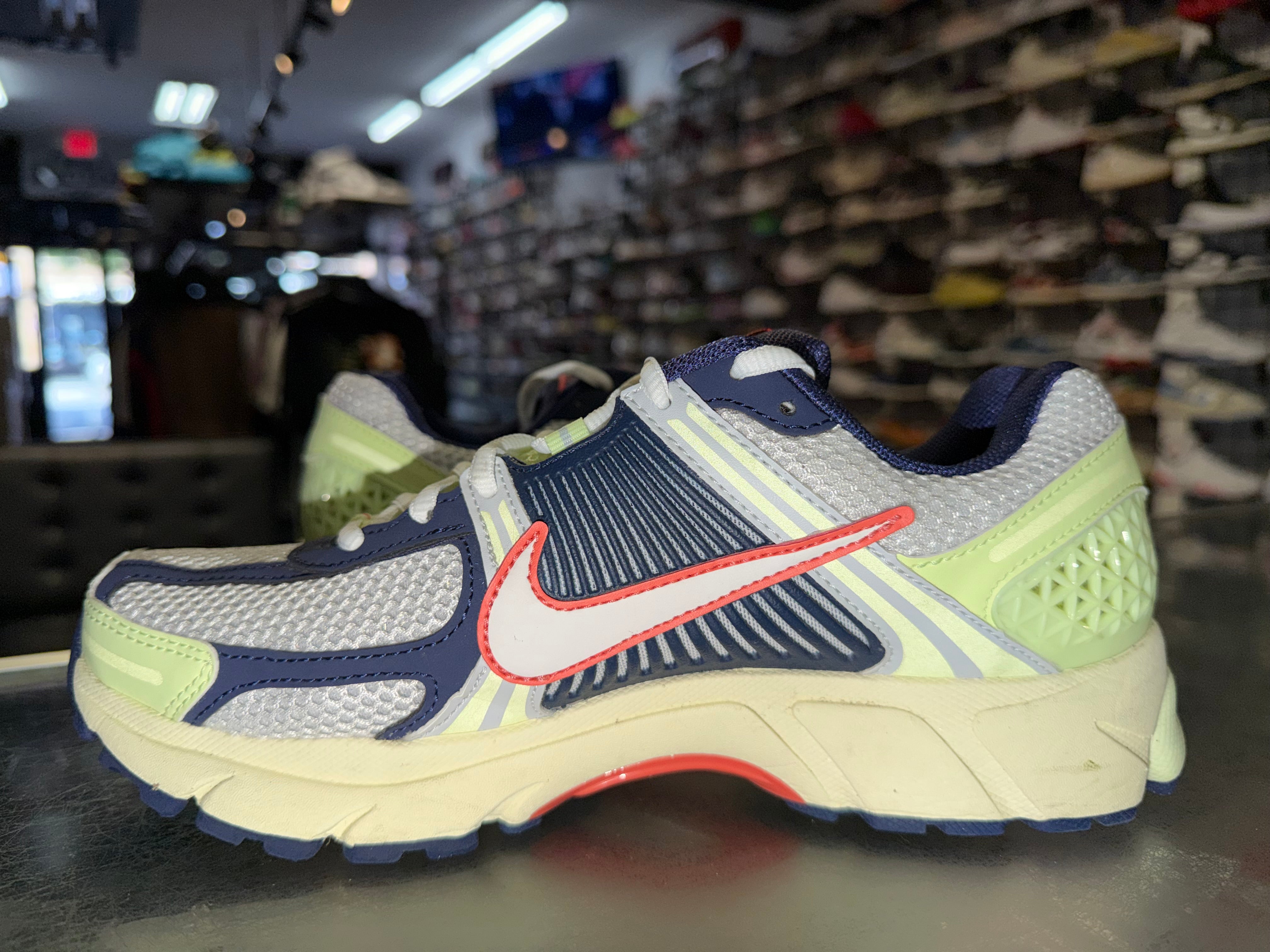 Size 8 Zoom Vomero 5 "Volt Navy"