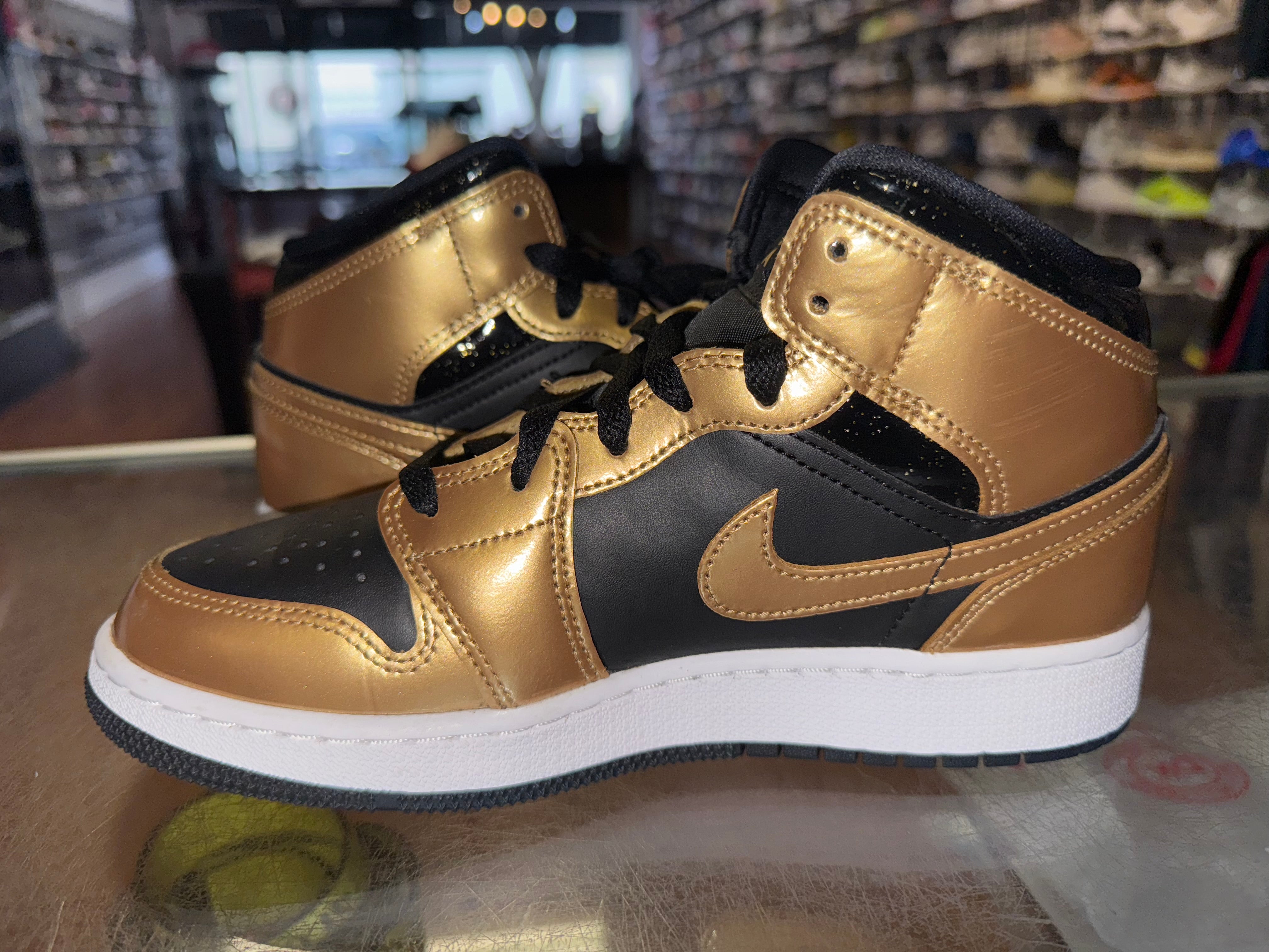 Size 5y Air Jordan 1 Mid "Black Gold"