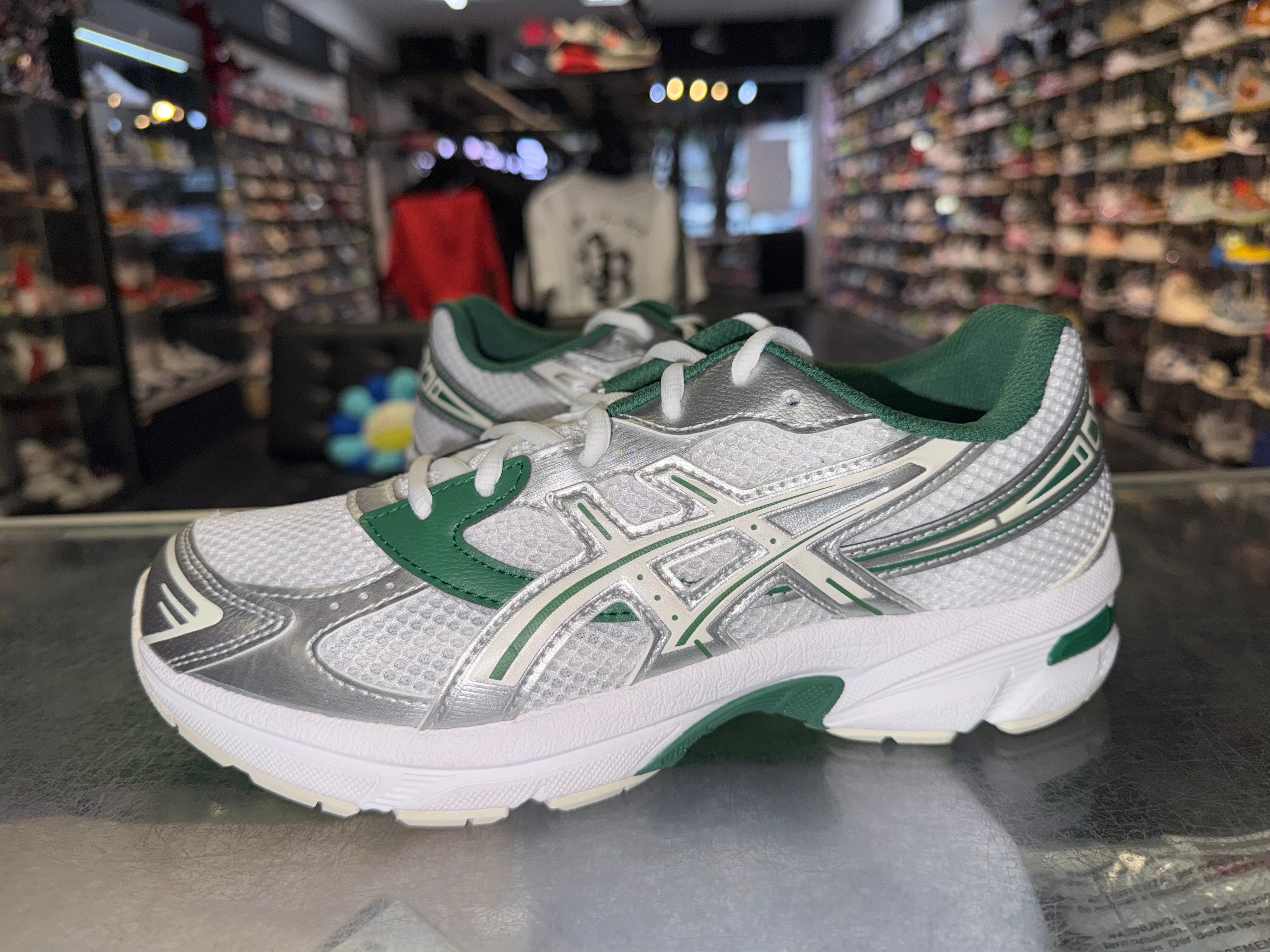 Size 7y Asics Gel-1130 "White Shamrock Green"