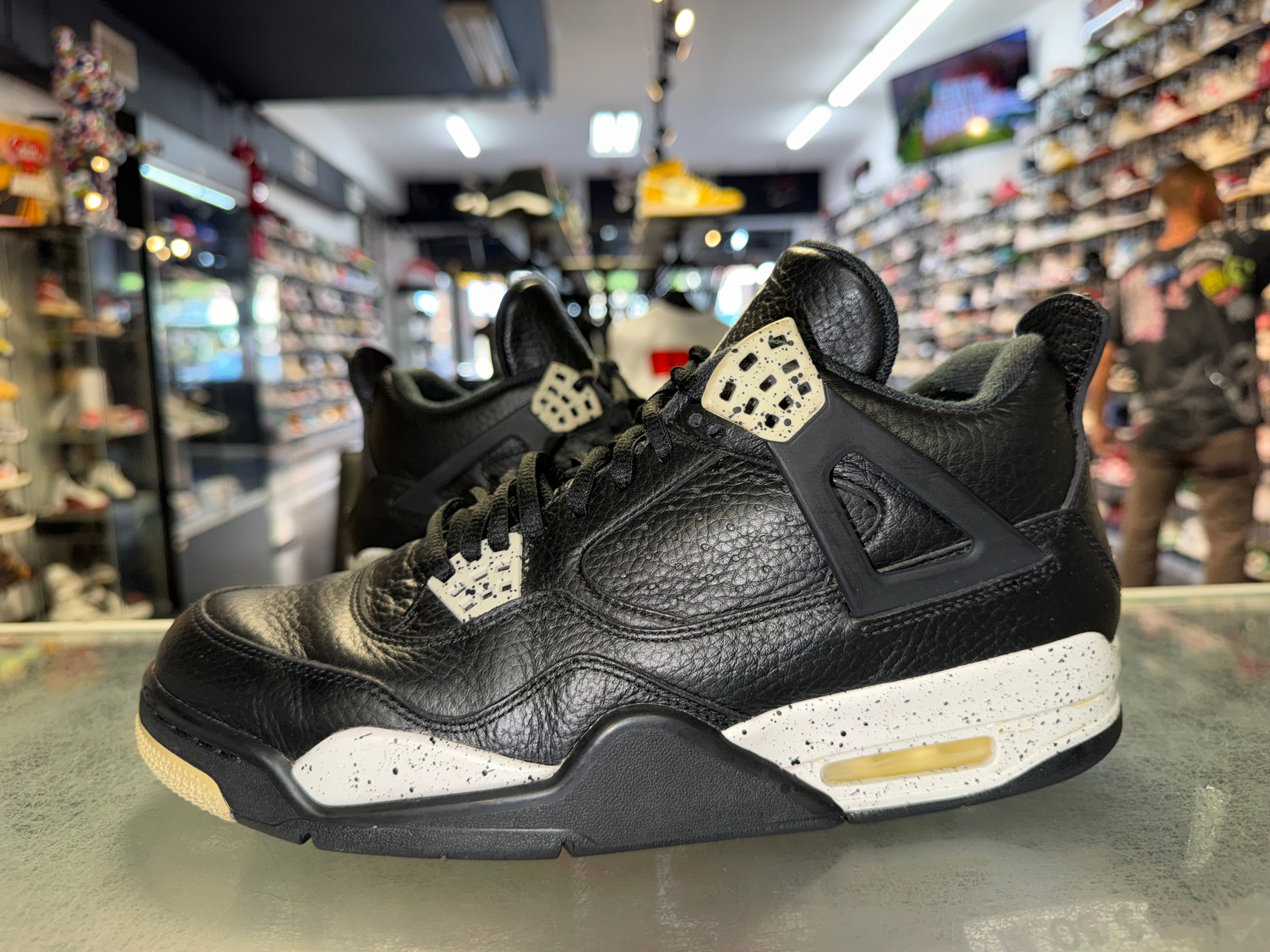 Size 10 Air Jordan 4 “Oreo”