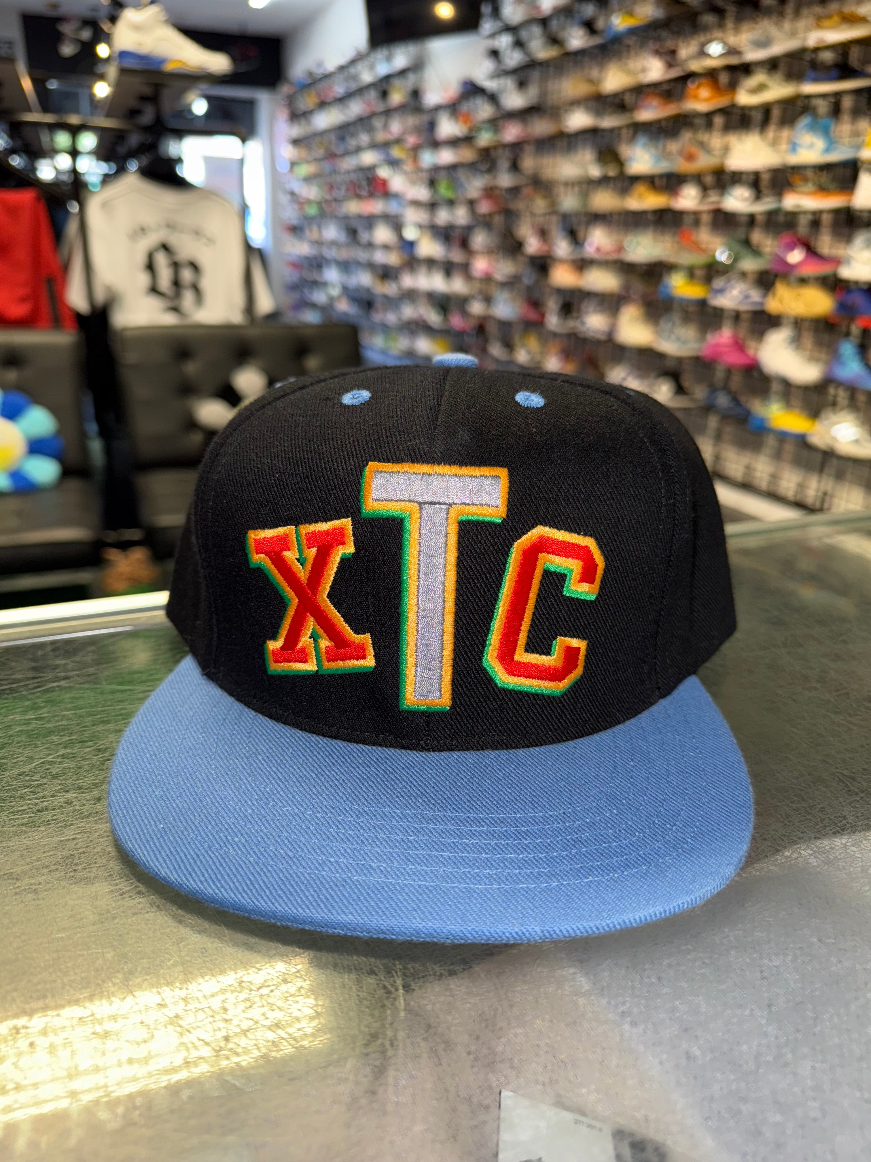 Size OS Supreme XTC Logo SnapBack “Black/Blue” Brand New