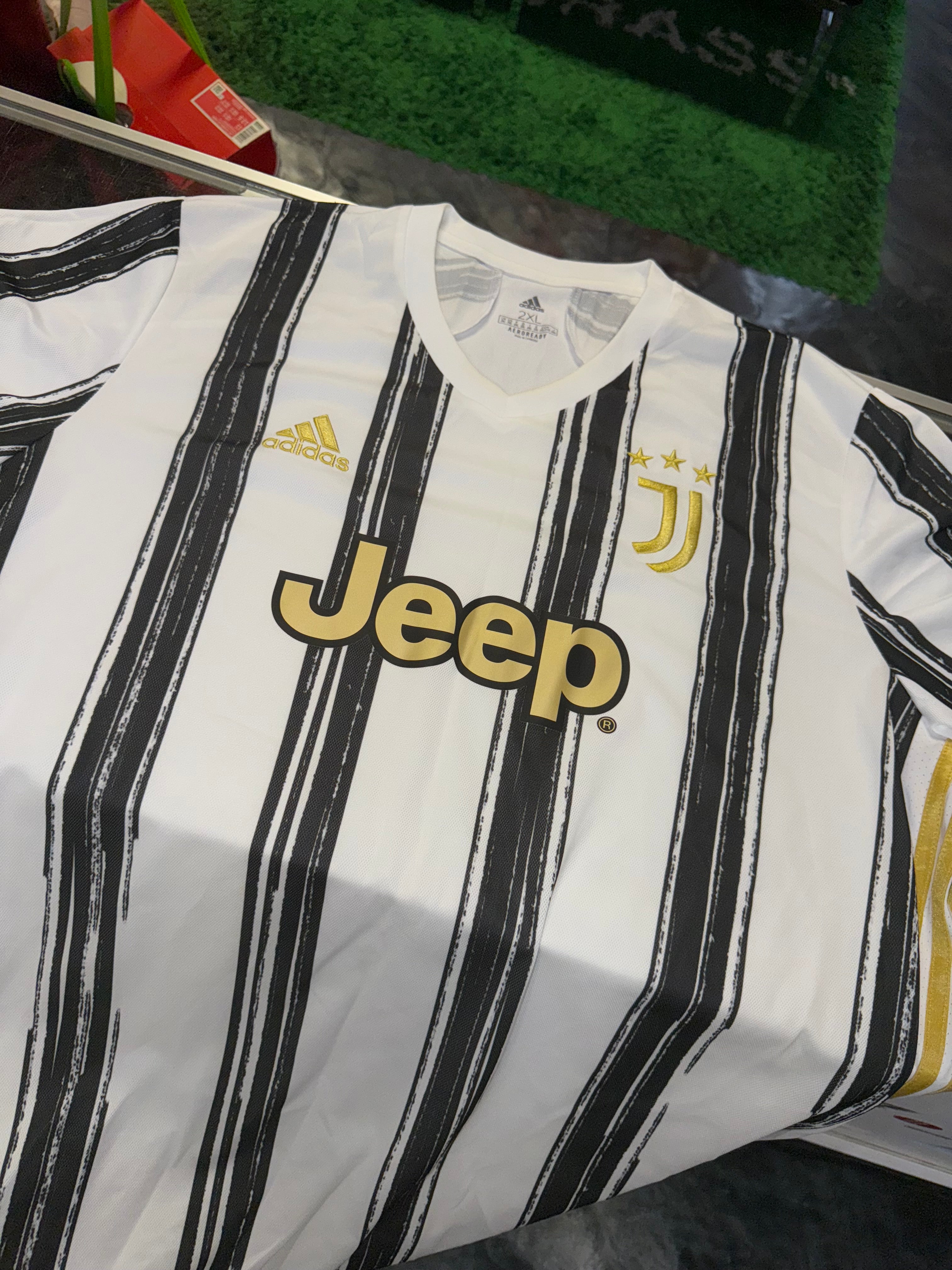 2XL Adidas Juventus Jersey