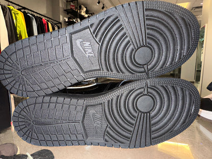 Size 6.5Y Air Jordan 1 “Black Metallic Gold” Brand New (Mall)