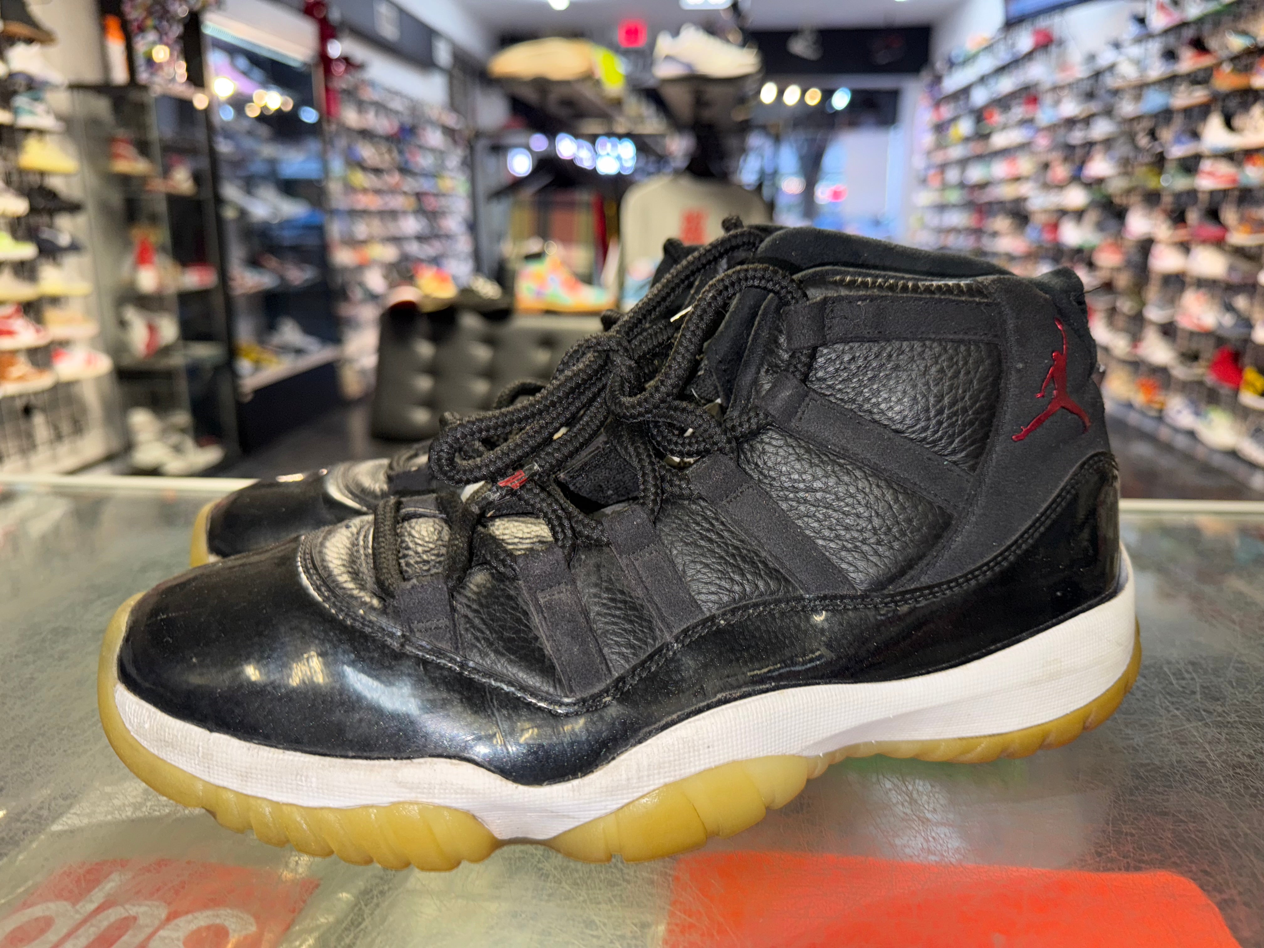 Size 9 AJ 11 "72-10" - NB