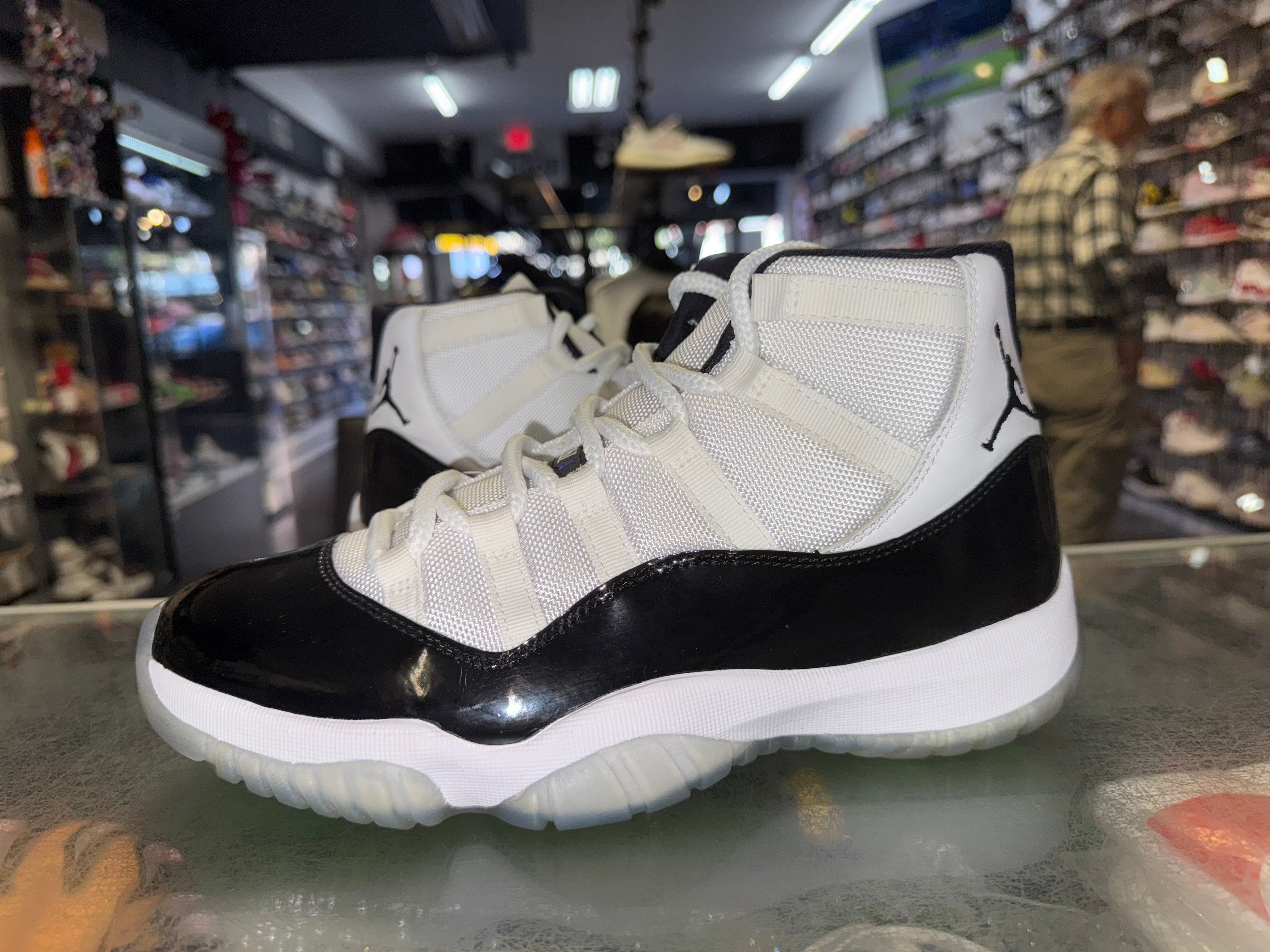 Size 9 Air Jordan 11 “Concord”
