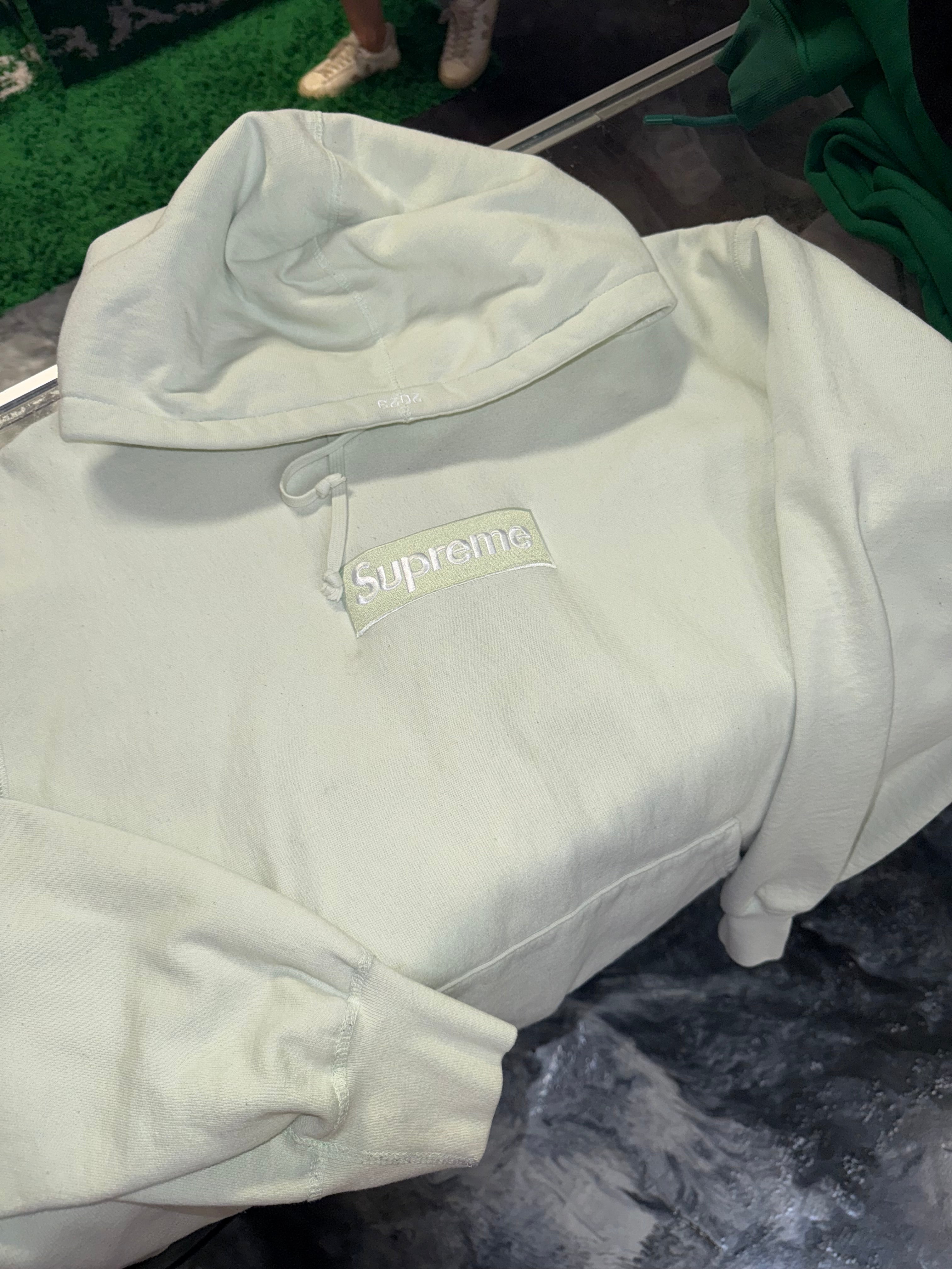 Size L Supreme Box Logo Hoodie “Light Green”
