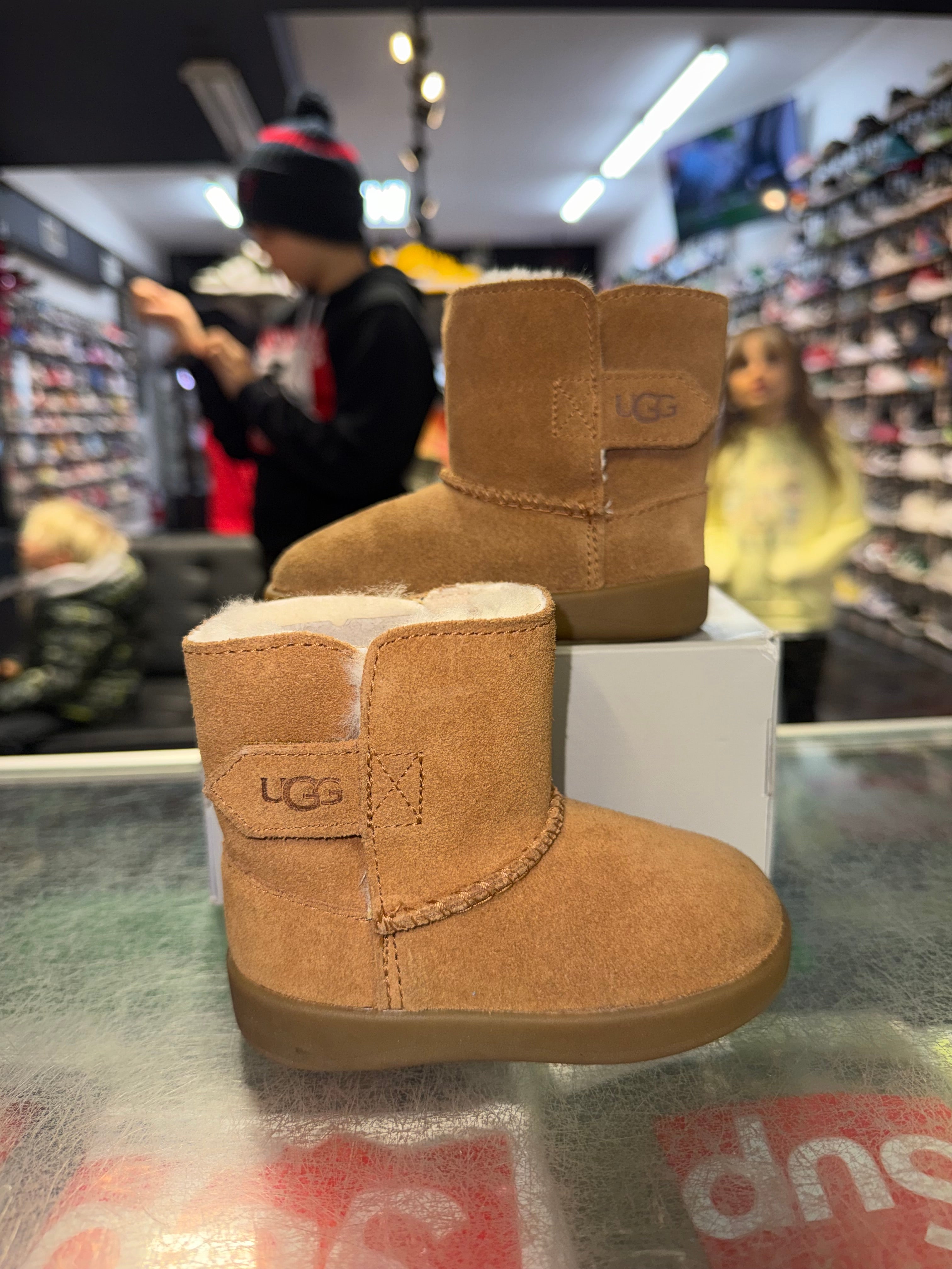 Size 5c UGG Keelan "Brown" (TD)