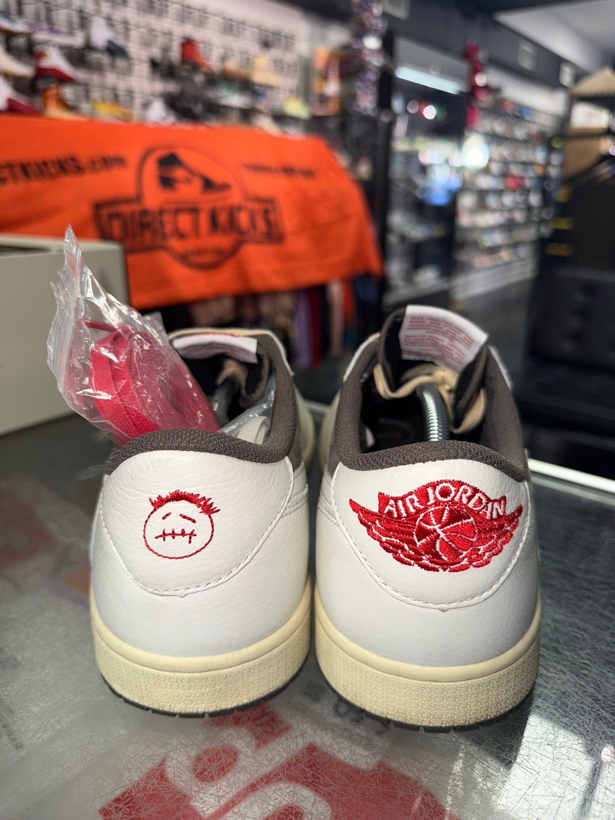Air Jordan 1 Low Travis Scott Reverse Mocha sneaker, worn 1x, size 11 – view 6