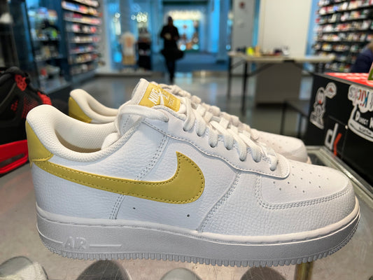Size 7.5 (9w) Air Force 1 Low “Saturn Gold” Brand New (Mall)