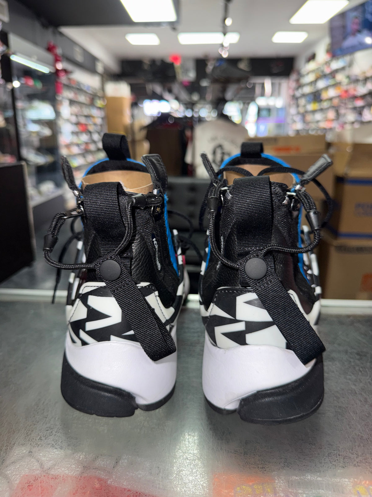 Air Presto Mid Acronym Racer Pink sneaker, pre-owned, size 10 – view 6