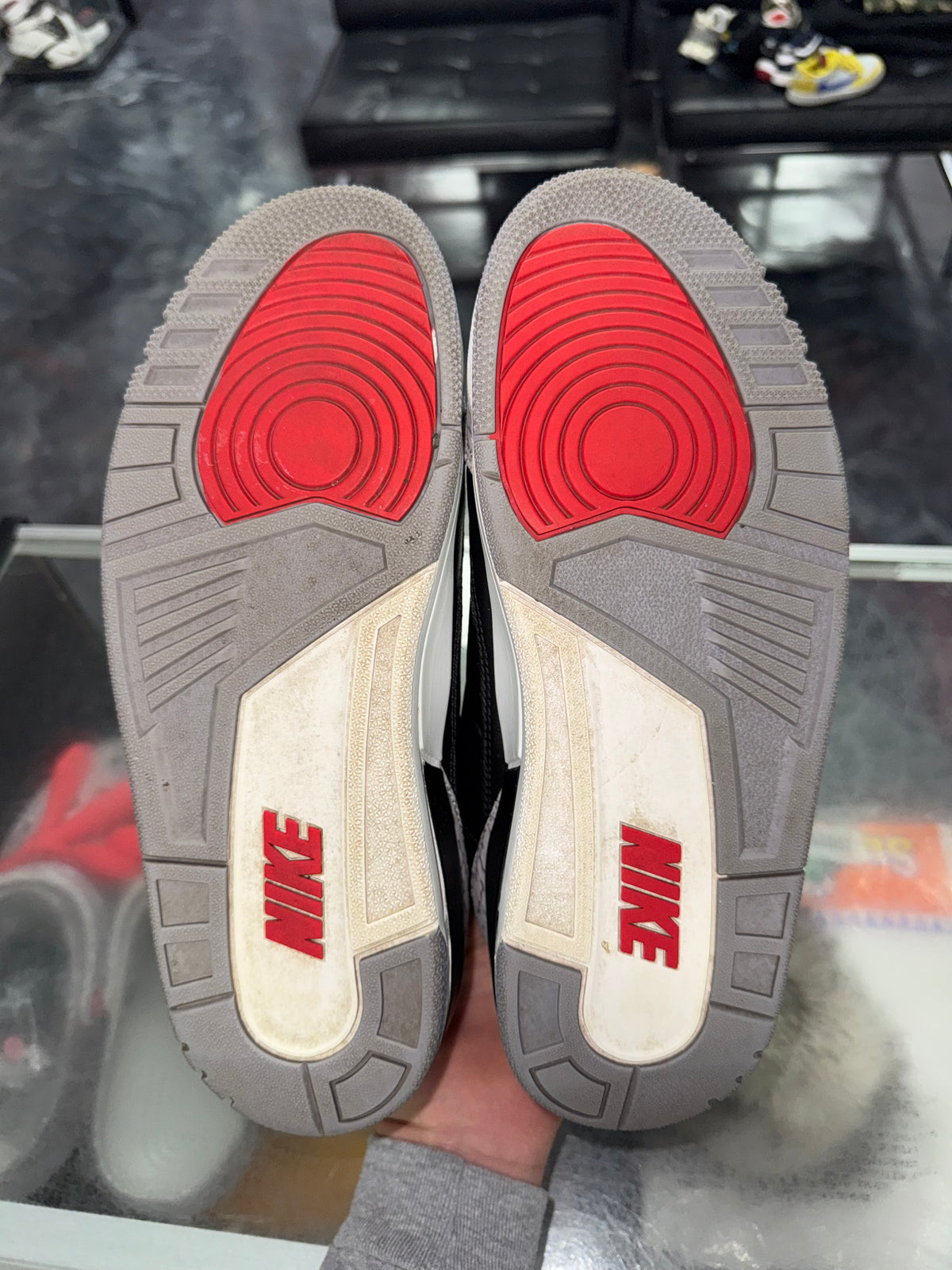Air Jordan 3 Black Cement sneaker, pre-owned, size 9.5 – view 7