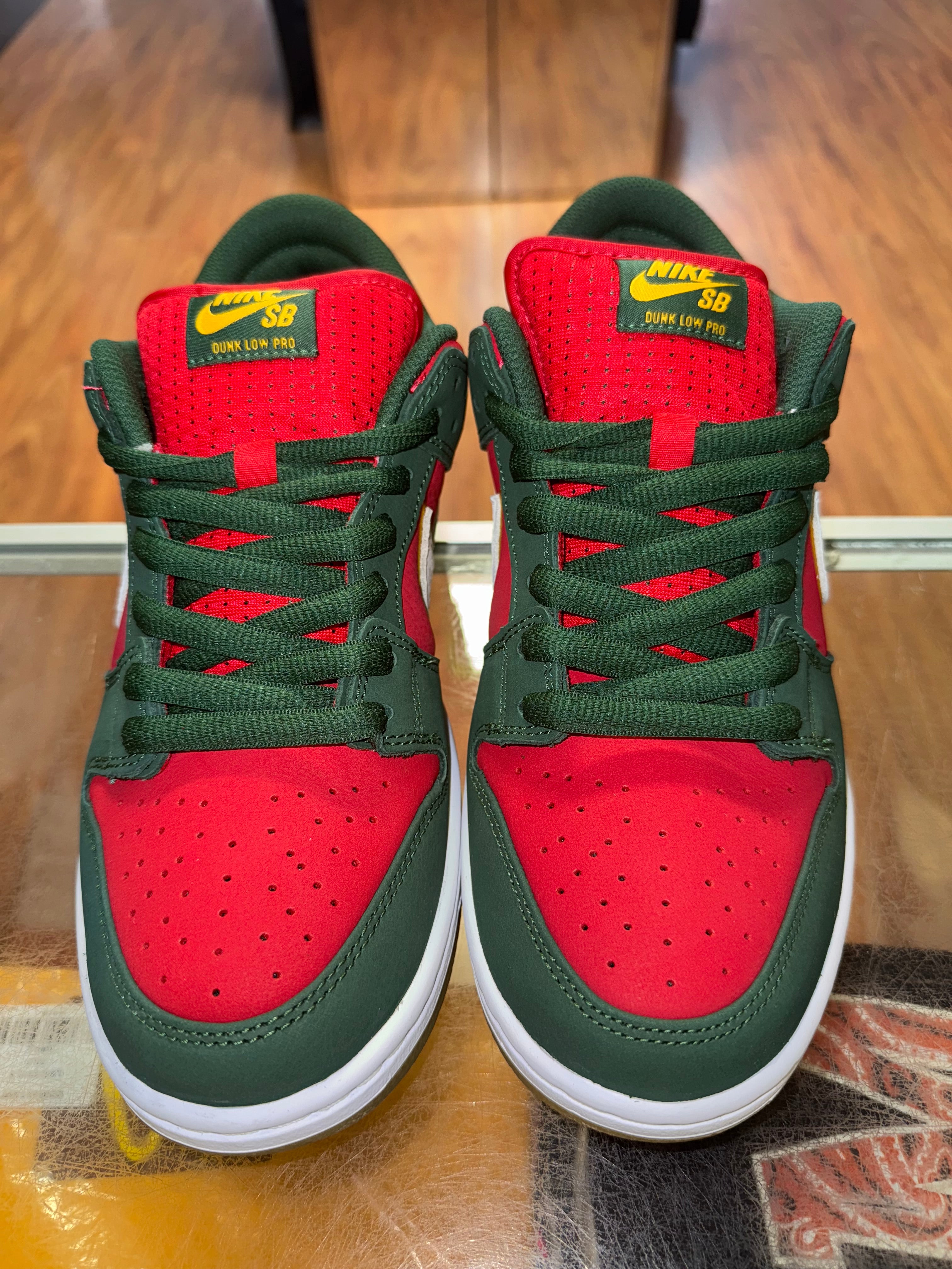 Size 9 Dunk Low SB "Seattle Supersonics" Brand New