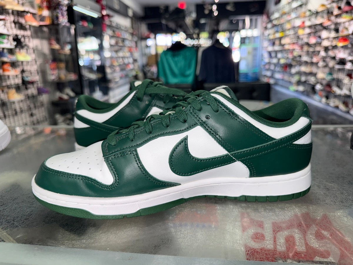 Nike Dunk Low Michigan State sneaker, pre-owned, size 10.5 – view 4