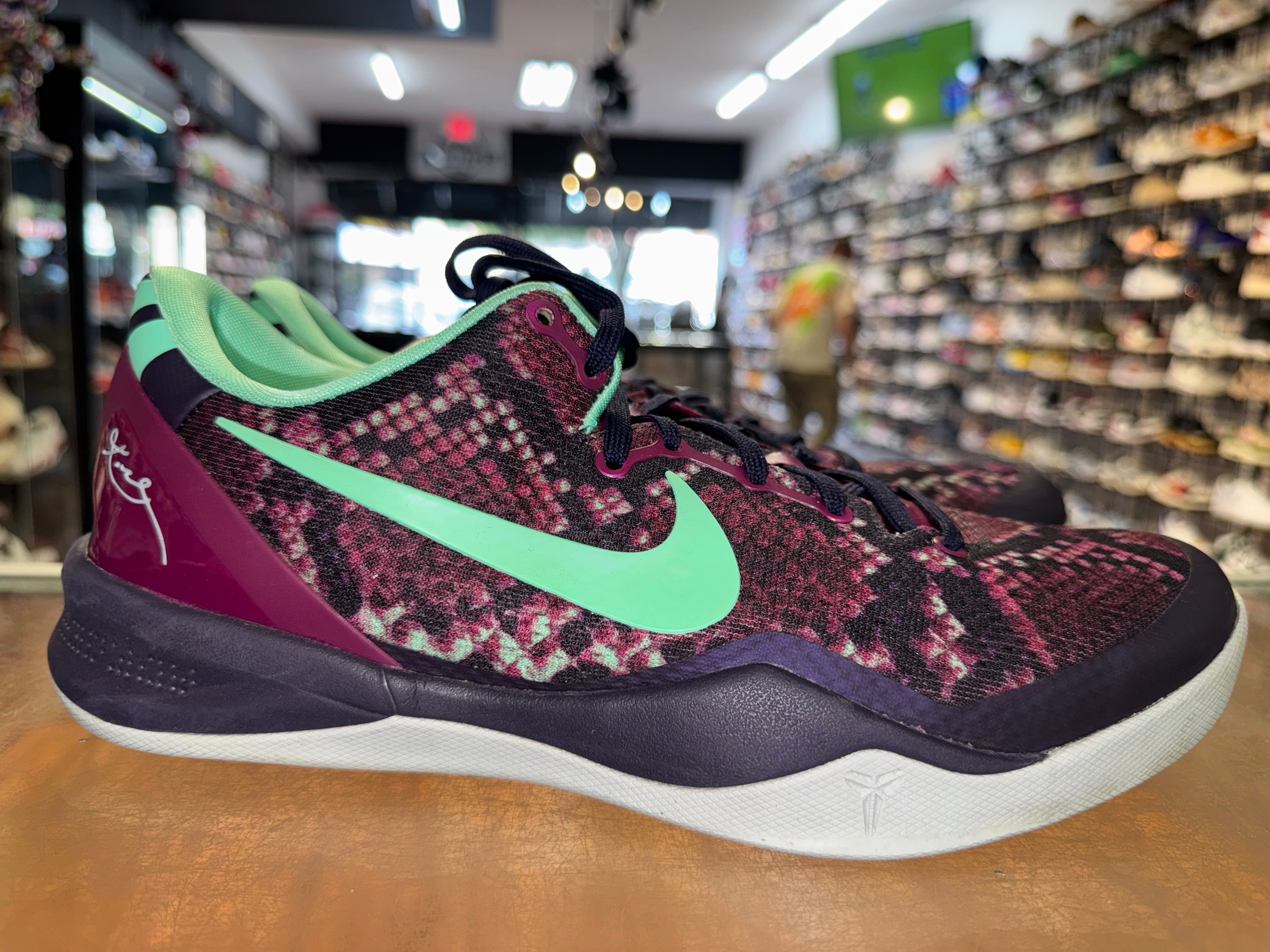Size 9.5 Kobe 8 "Pit Viper"