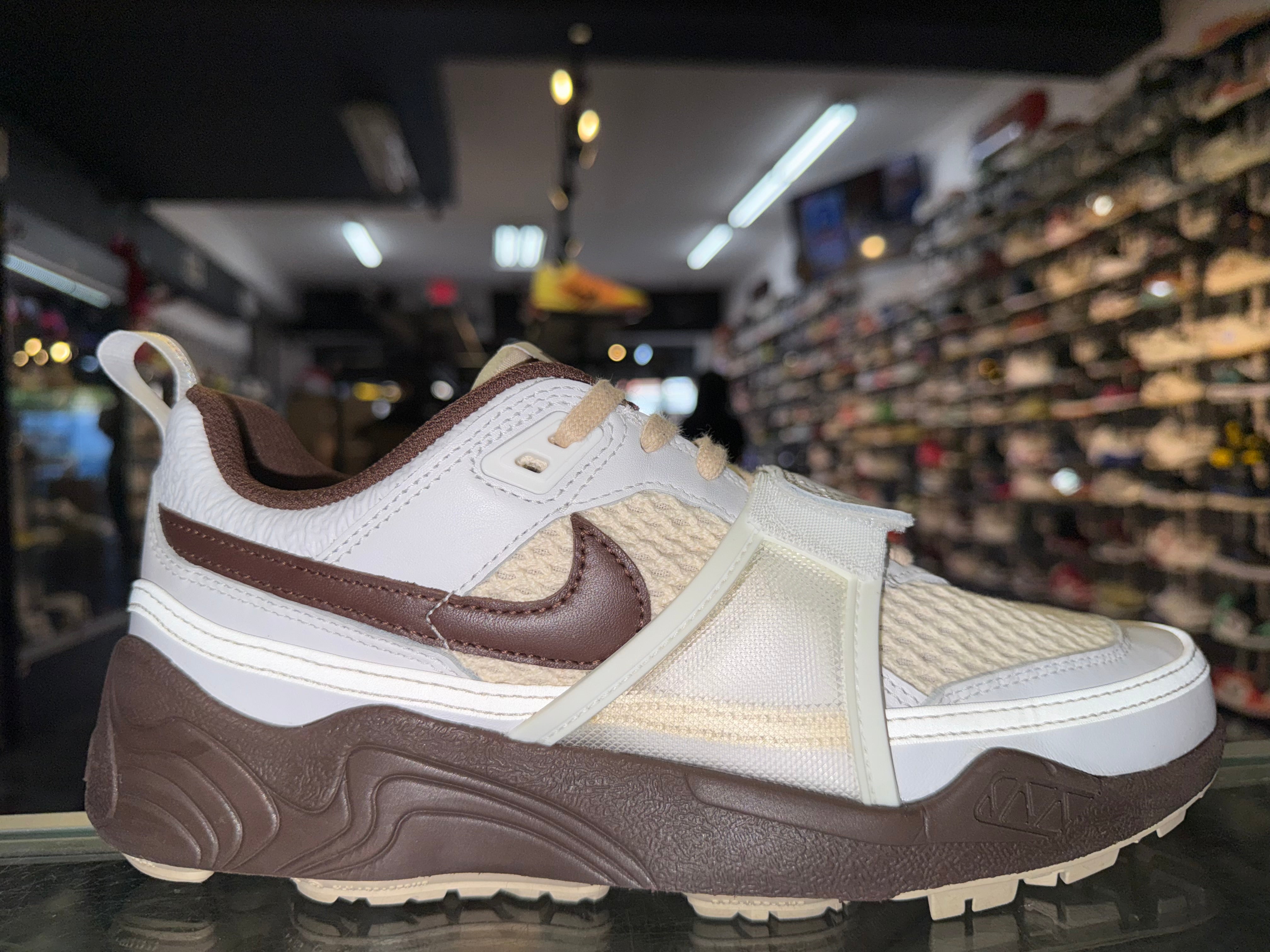 Size 8 Zoom Field Jaxx Travis Scott "Light Chocolate"