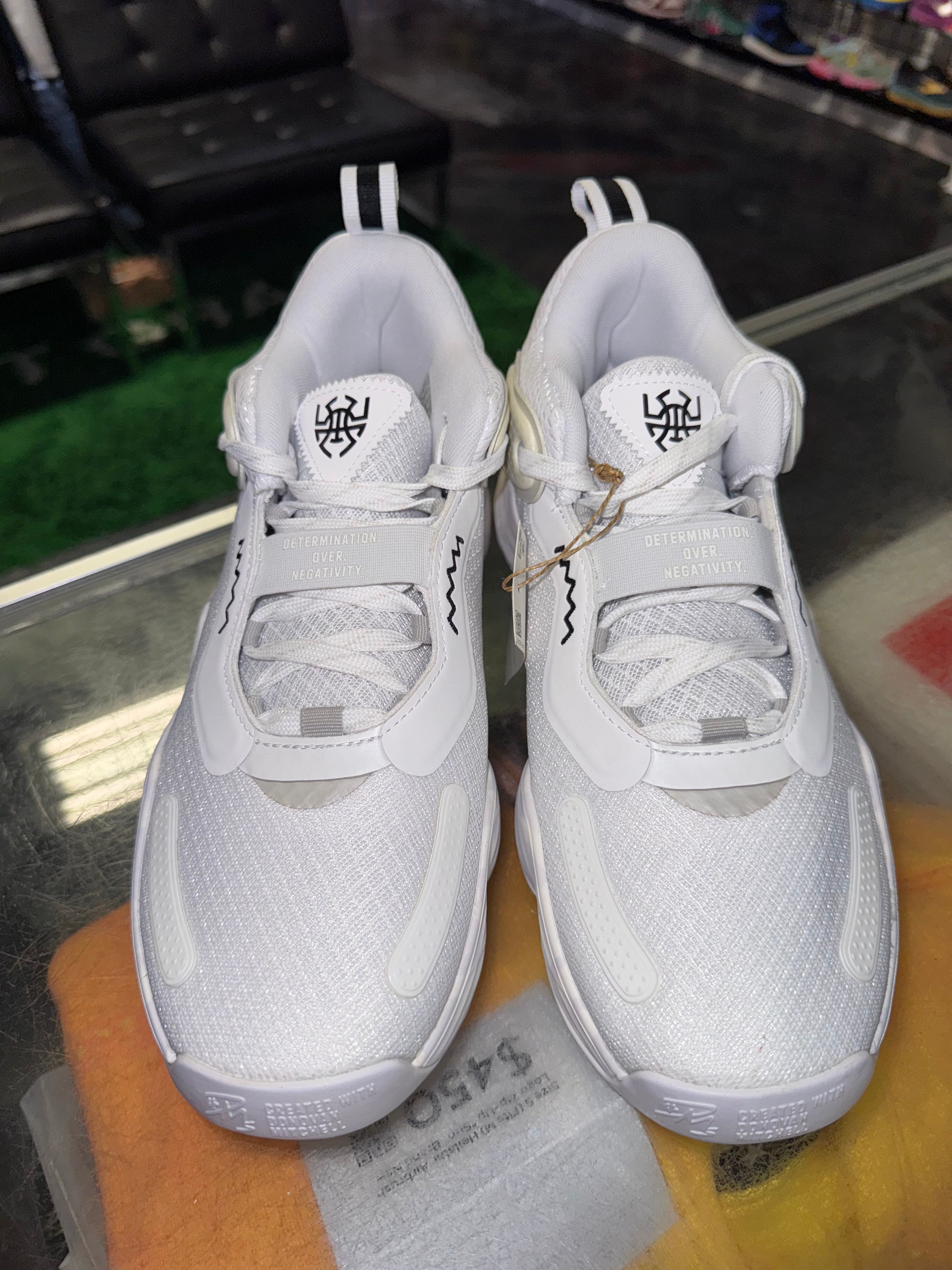 Size 9 Adidas D.O.N. Issue #3 "Cloud White" Brand New