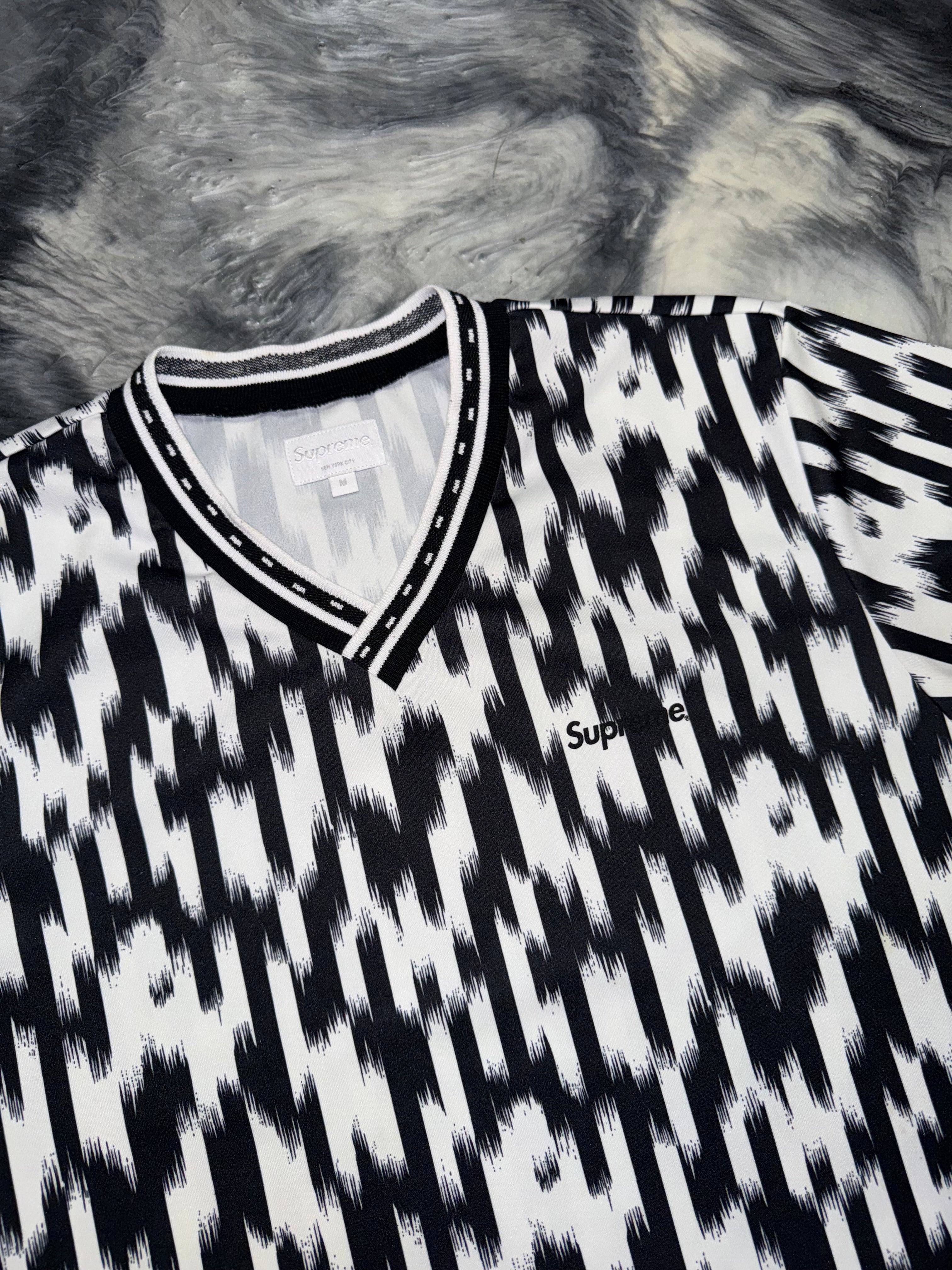Size M Supreme Striker Soccer Jersey SS15 “Black/White”
