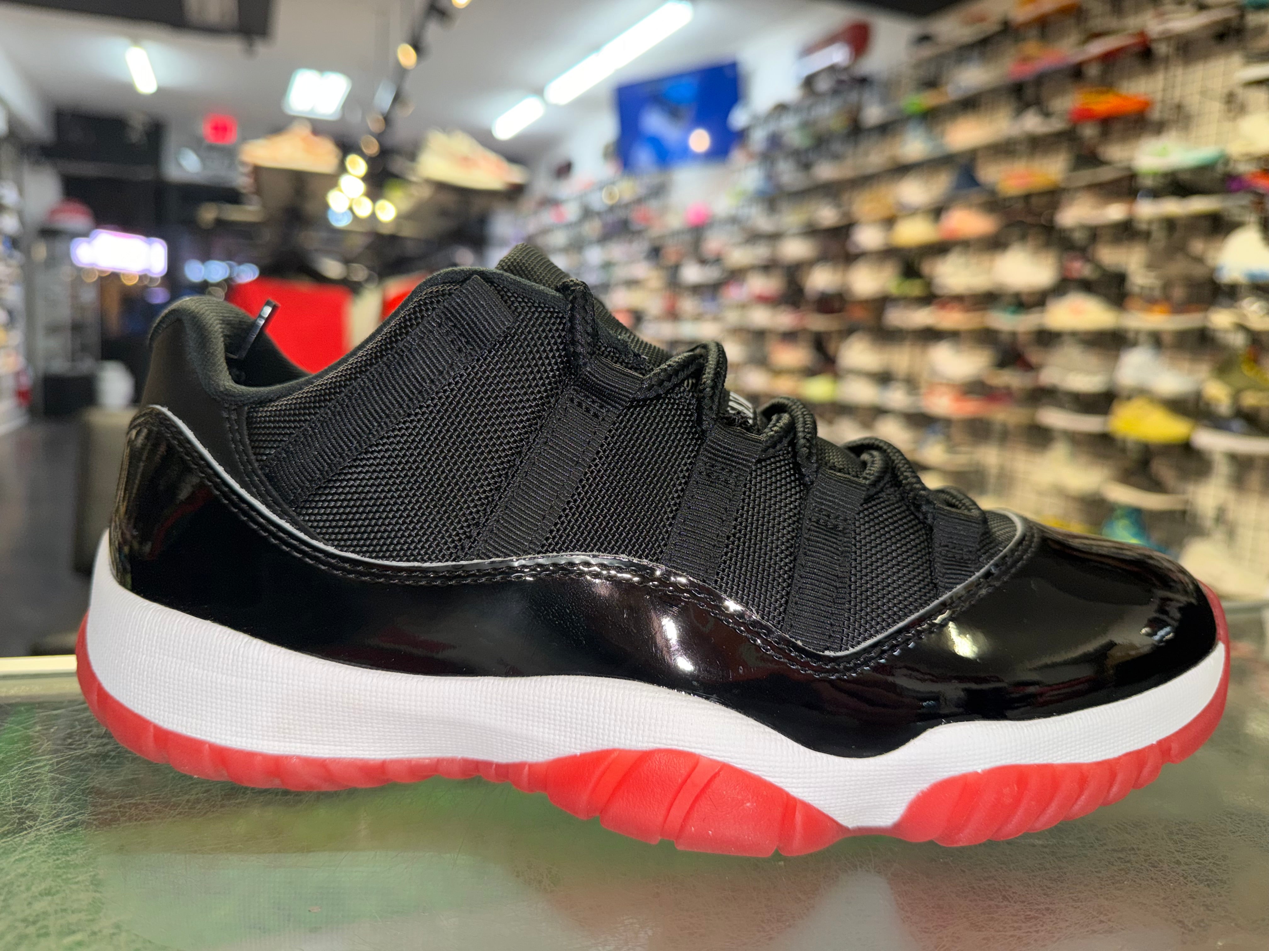 jordan 11 low size 9.5