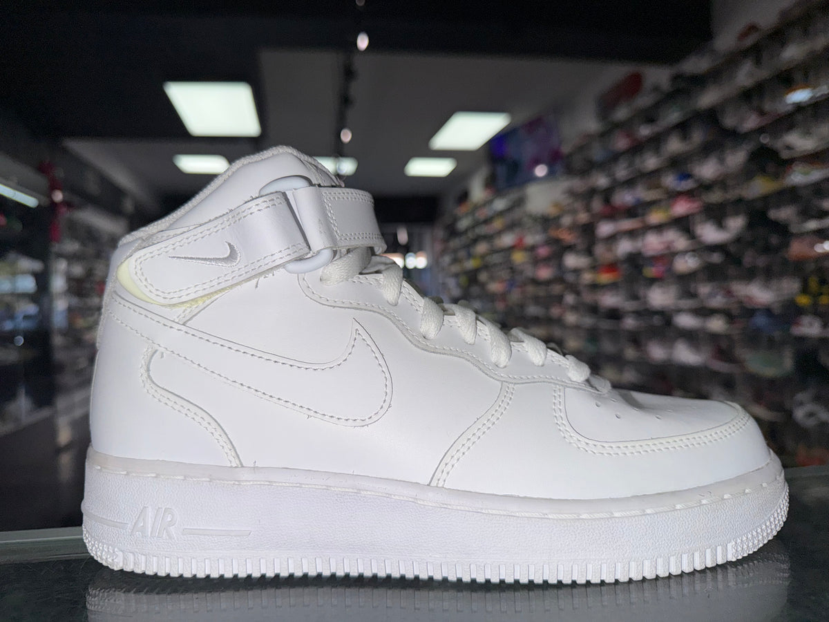 Size 7y Air Force 1 Mid “White” Worn 1x