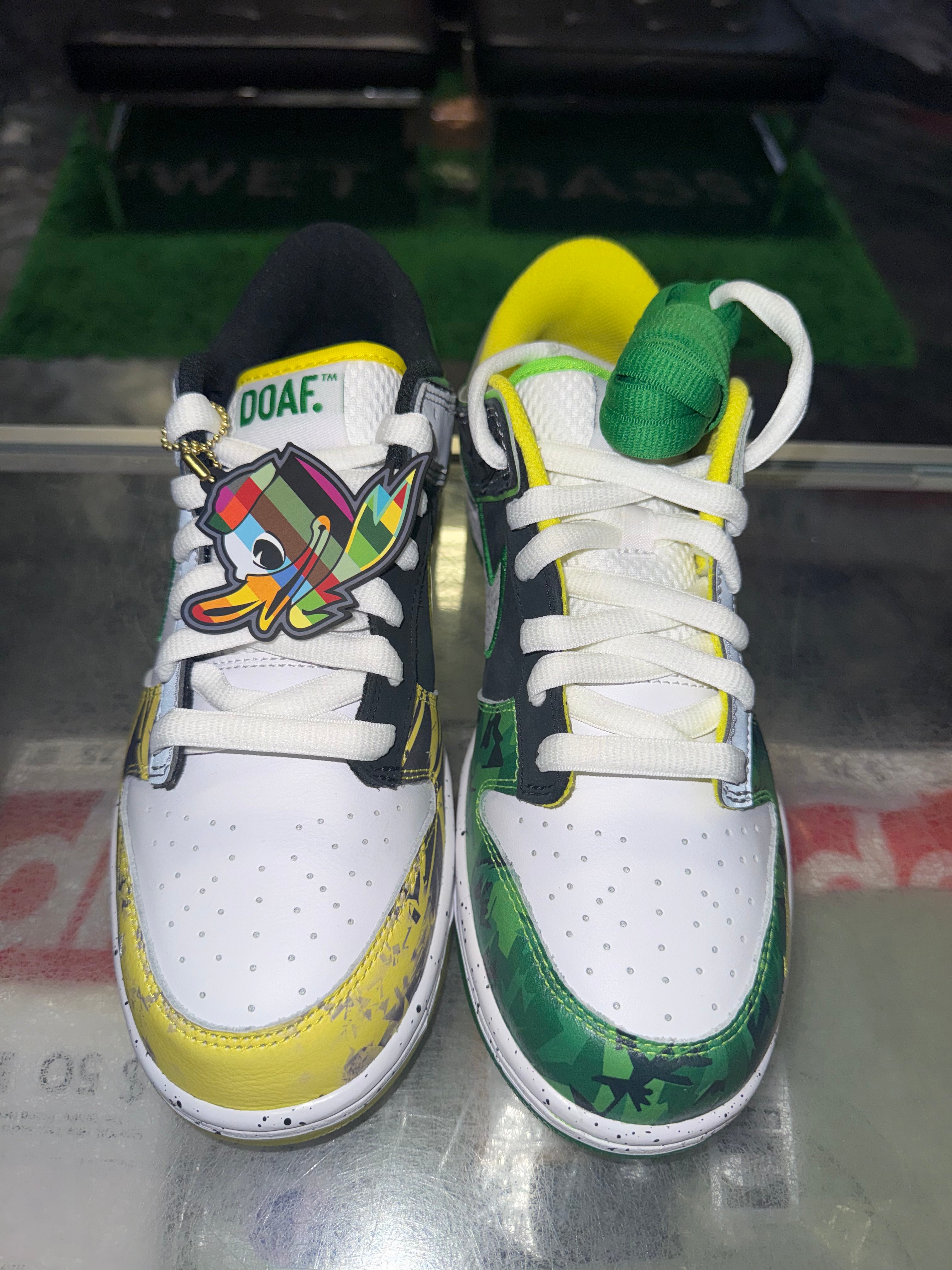 Size 8 Dunk Low University of Oregon “What the Duck Away” Brand New