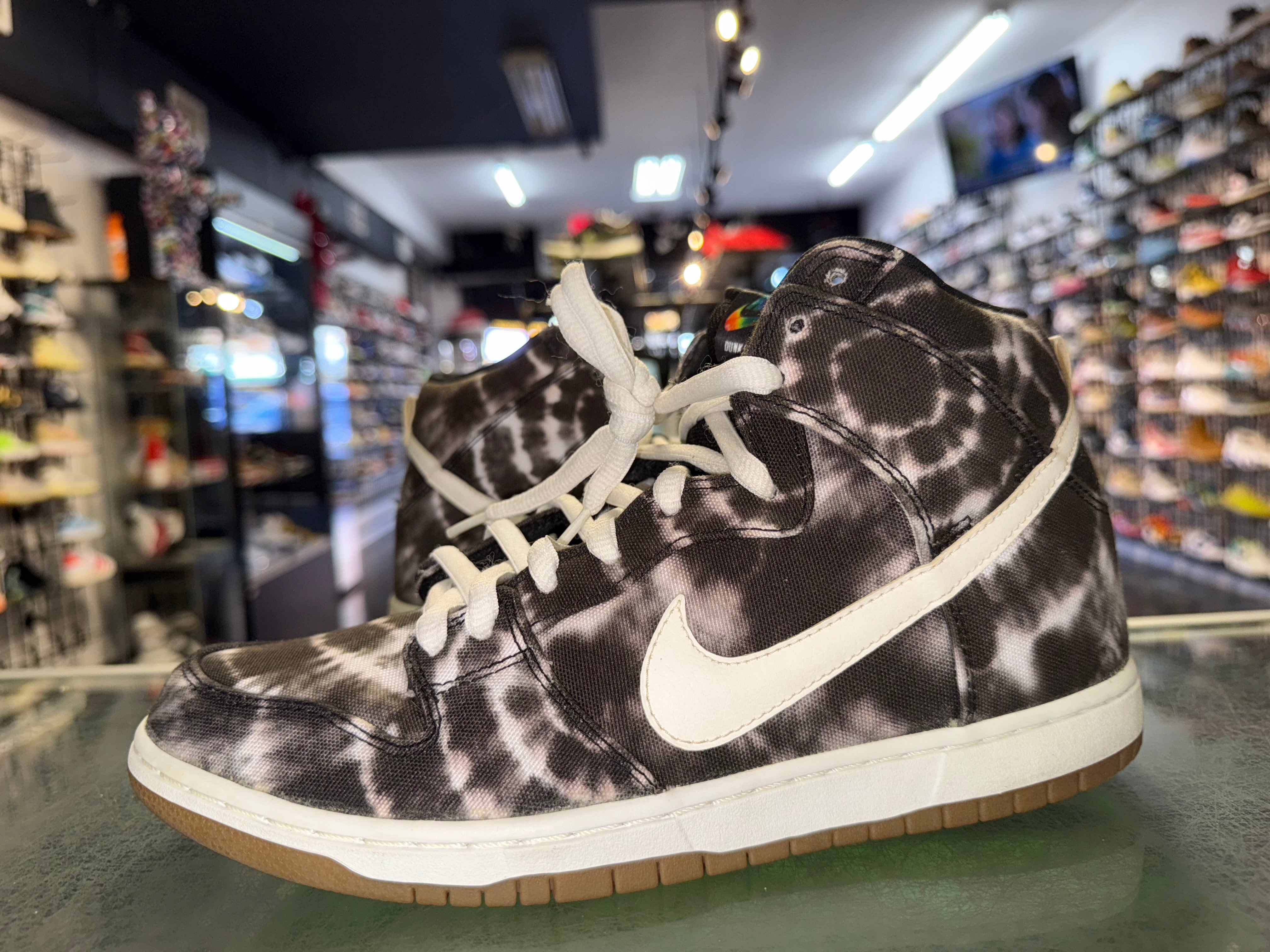 Size 8.5 Dunk High SB "Tie Dye Black"