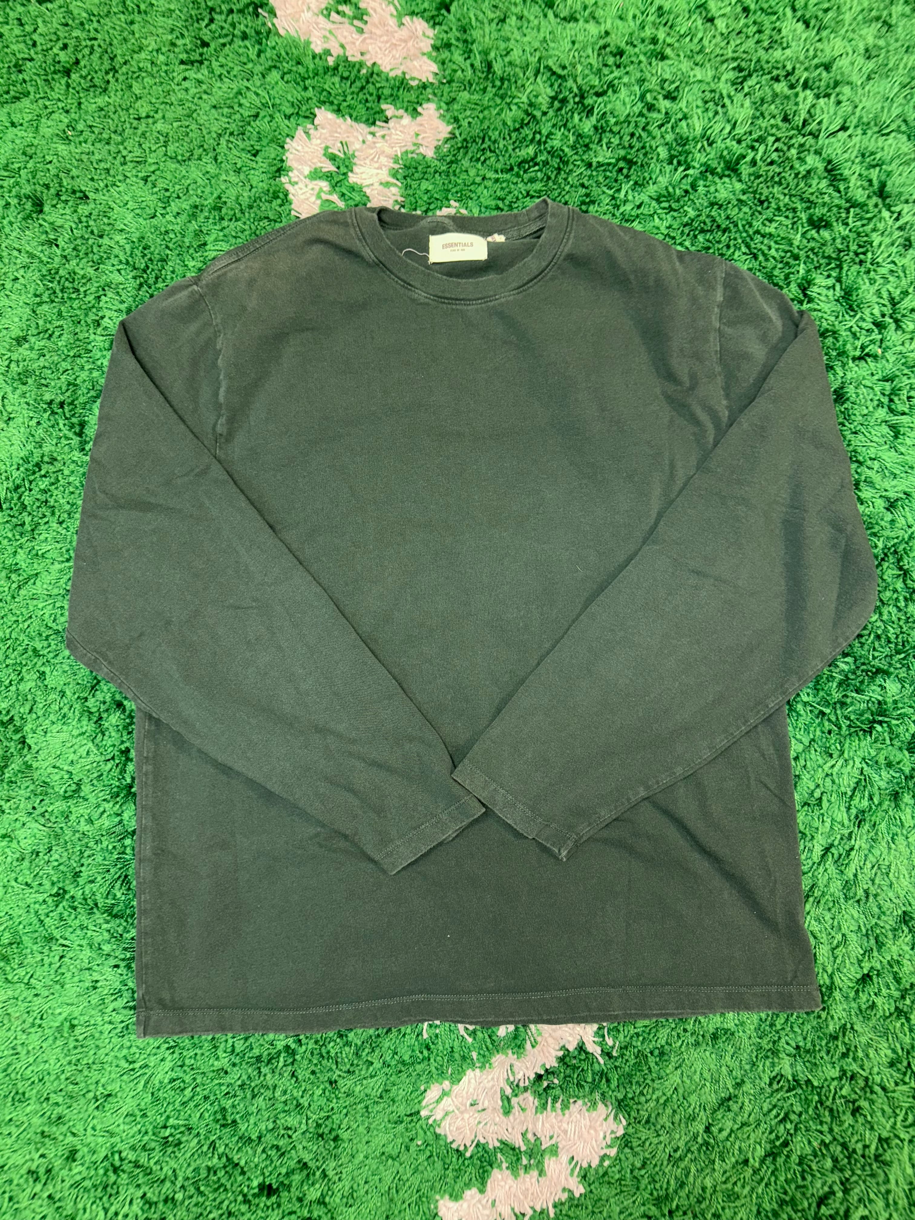 Size M Essentials Boxy Logo Long Sleeve “Green”