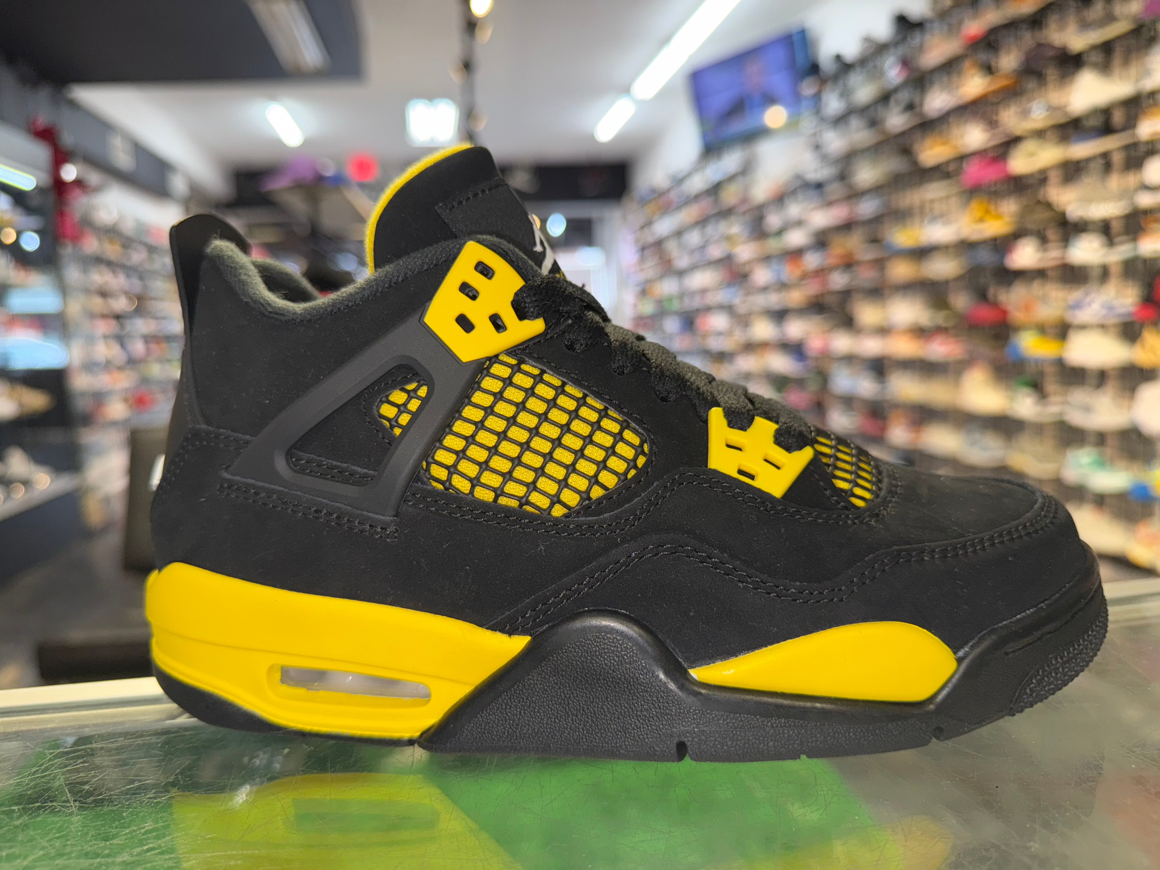 Size 4y Air Jordan 4 "Thunder" Brand New