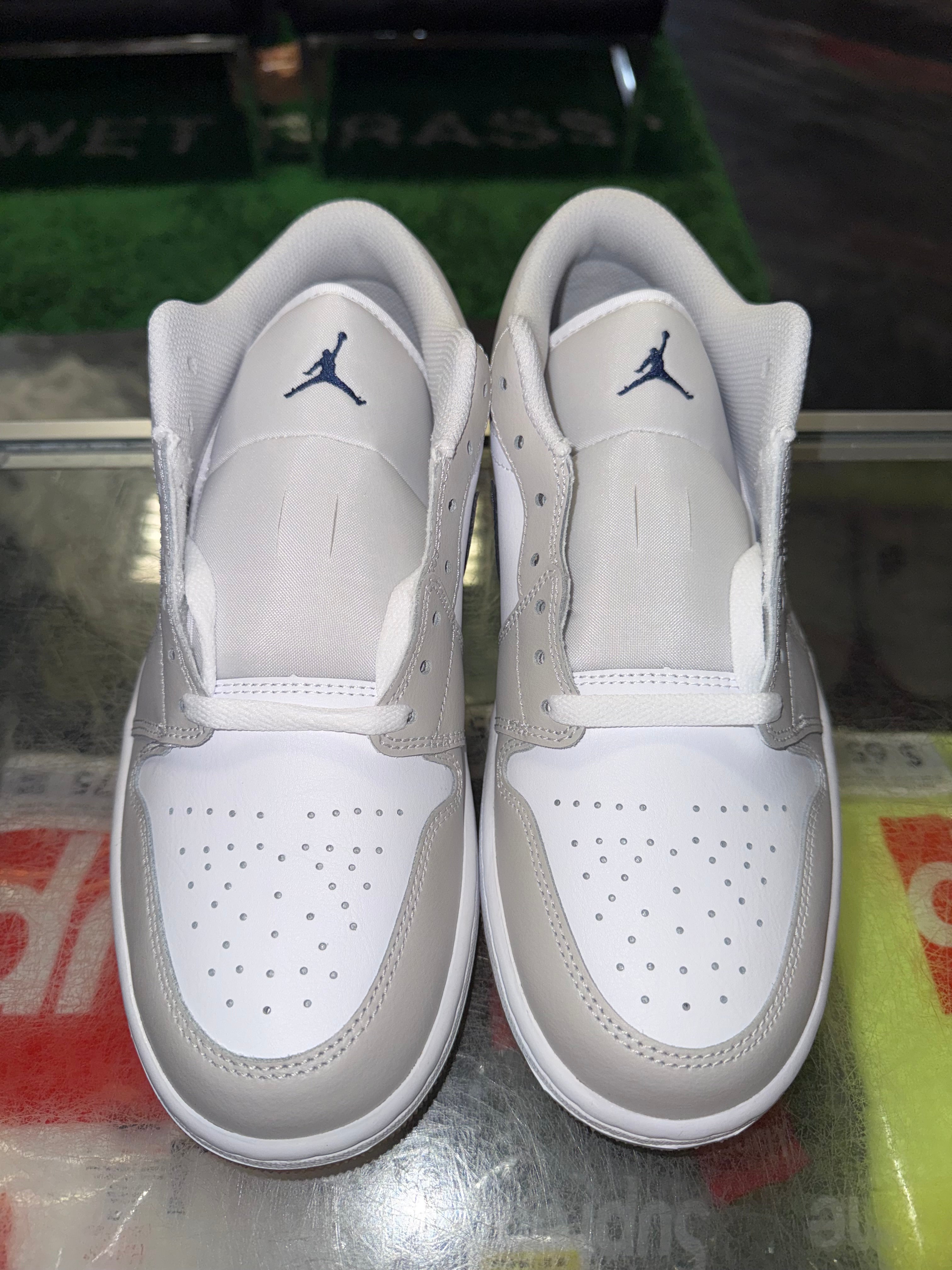 Size 9 Air Jordan 1 Low "Midnight Navy" Brand New